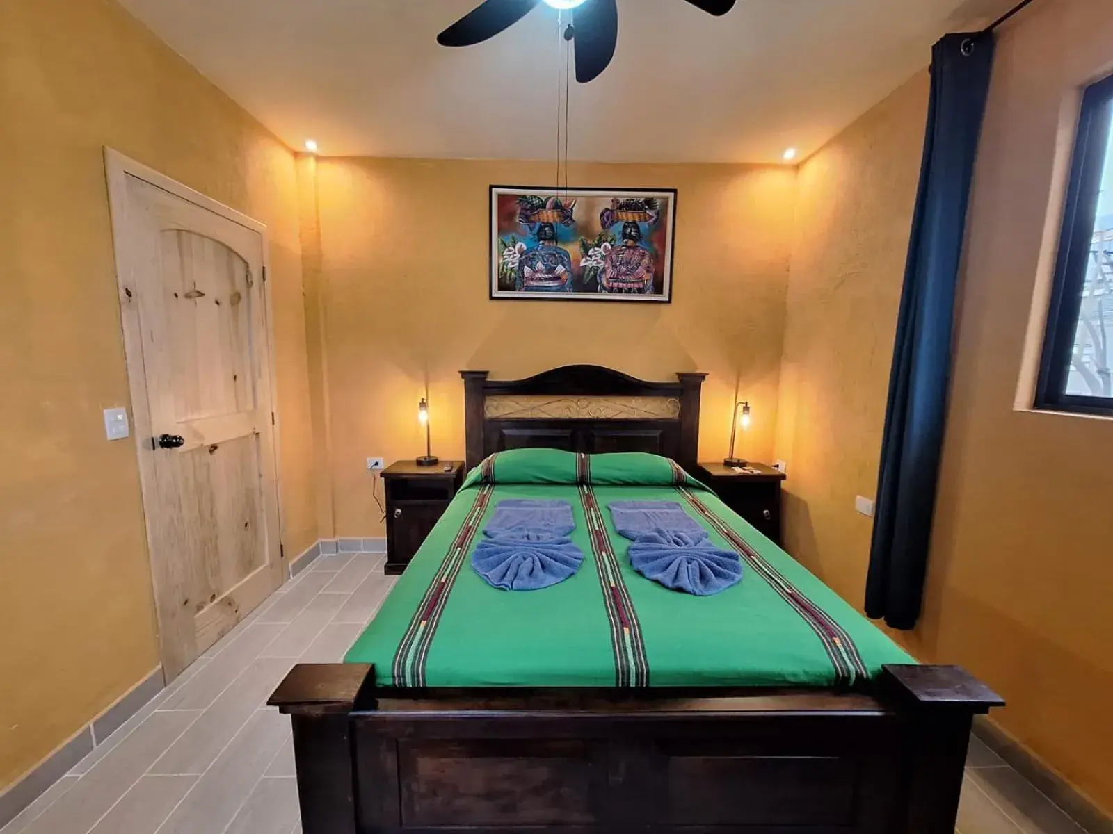 Queen Room with Shared Bathroom - single occupancy in Hospedaje El Viajero Queen Room with Shared Bathroom - single occupancy in Hospedaje El Viajero