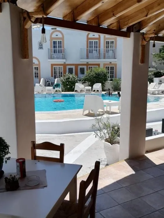 Swimming pool in Katerina Apartments