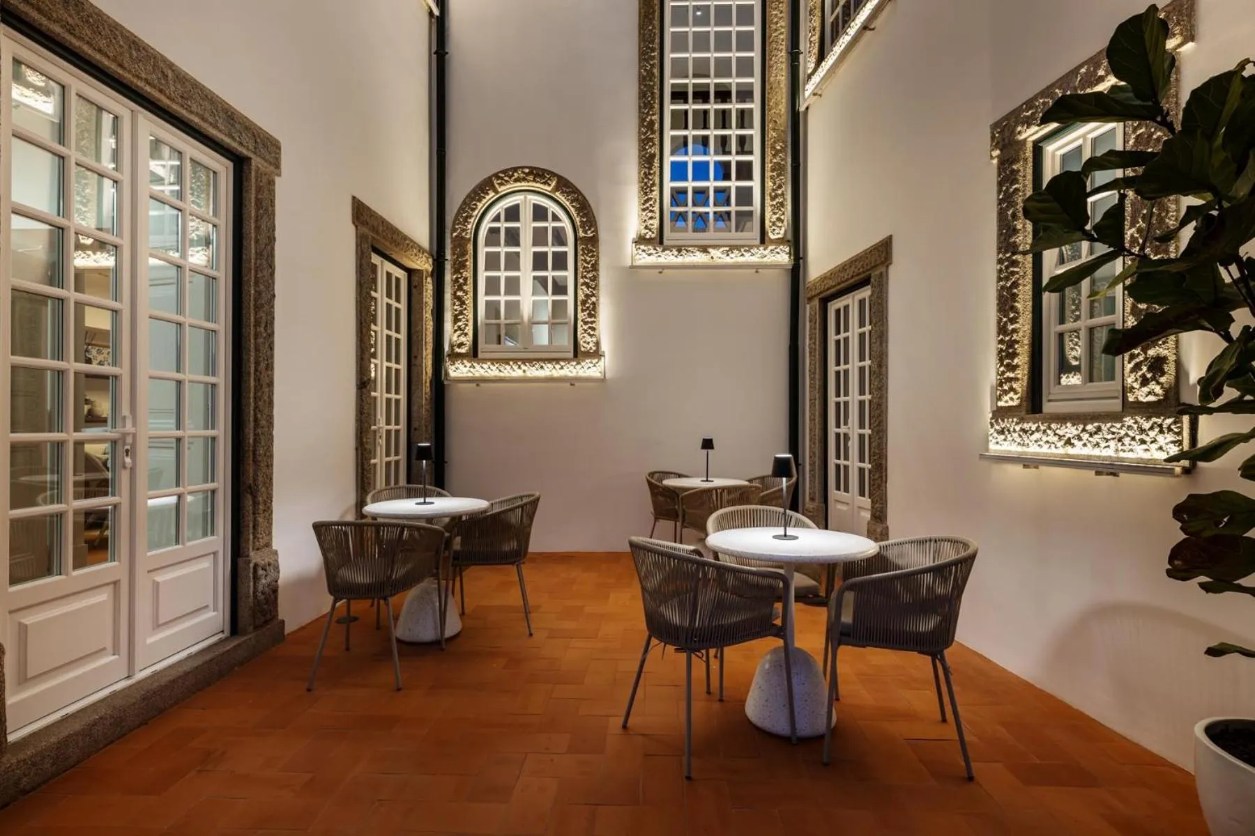 Restaurant/places to eat in CICIOSO boutique hotel