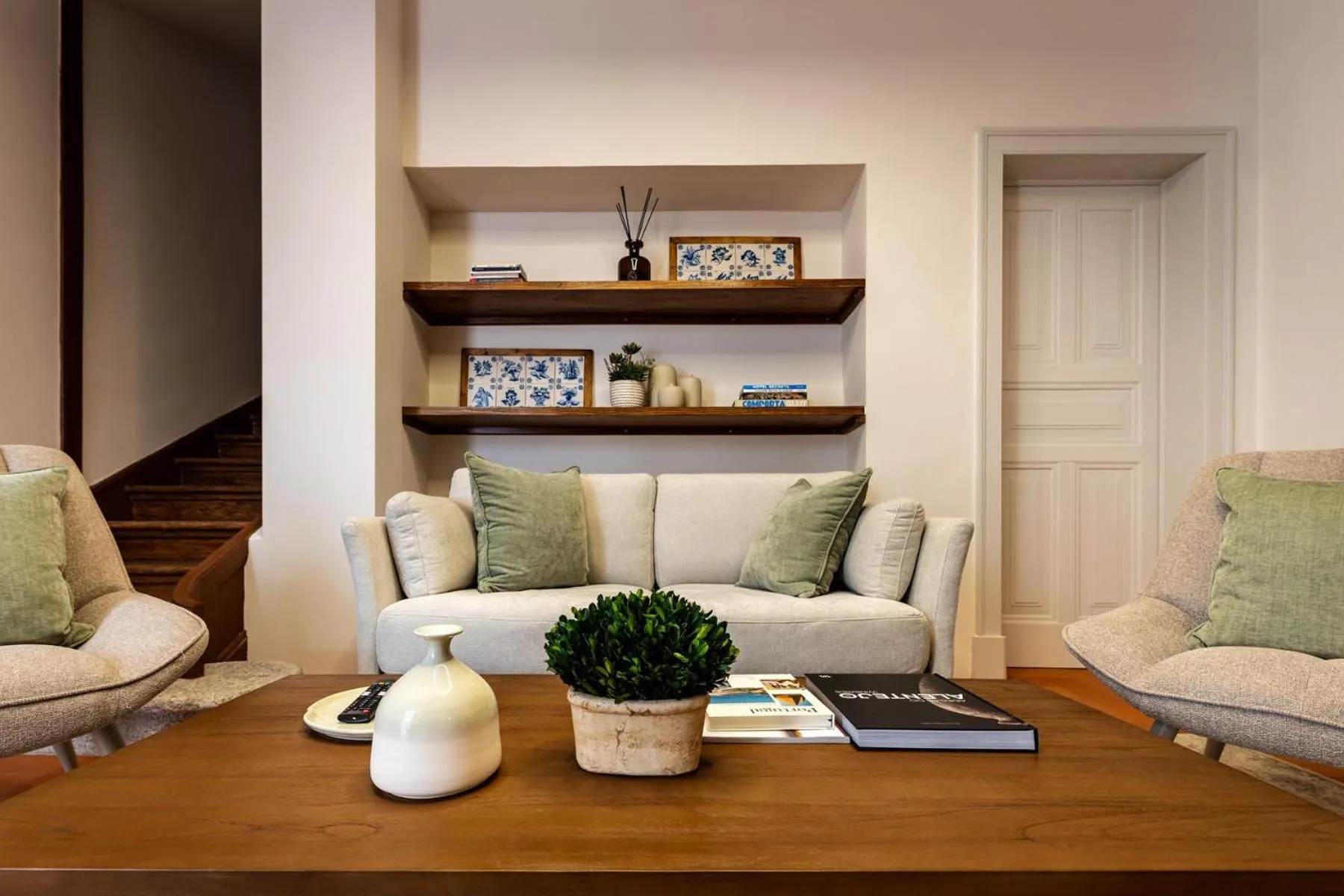 Communal lounge/ TV room in CICIOSO boutique hotel