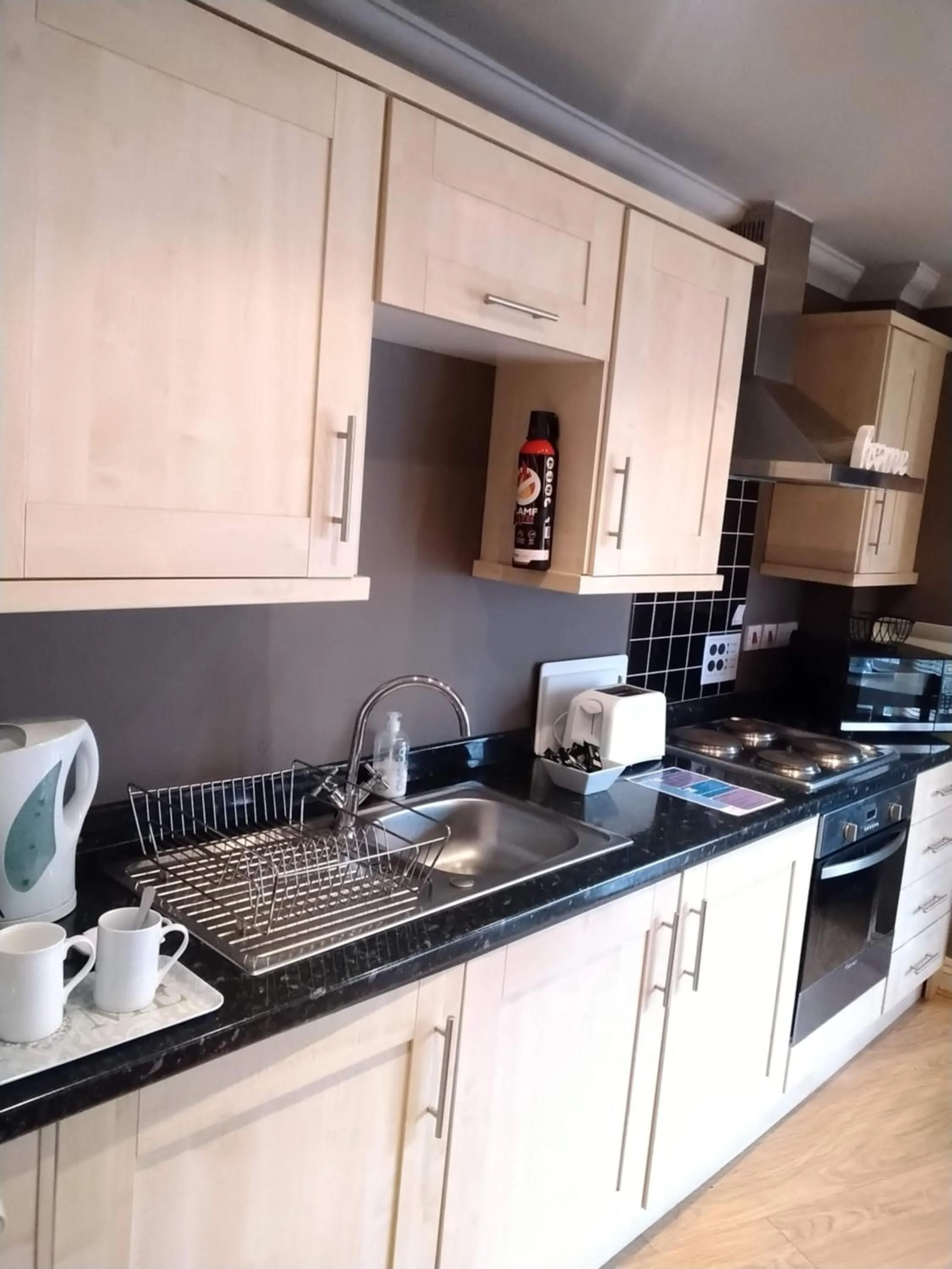 Kitchen or kitchenette in Victoria Cloisters Apartments