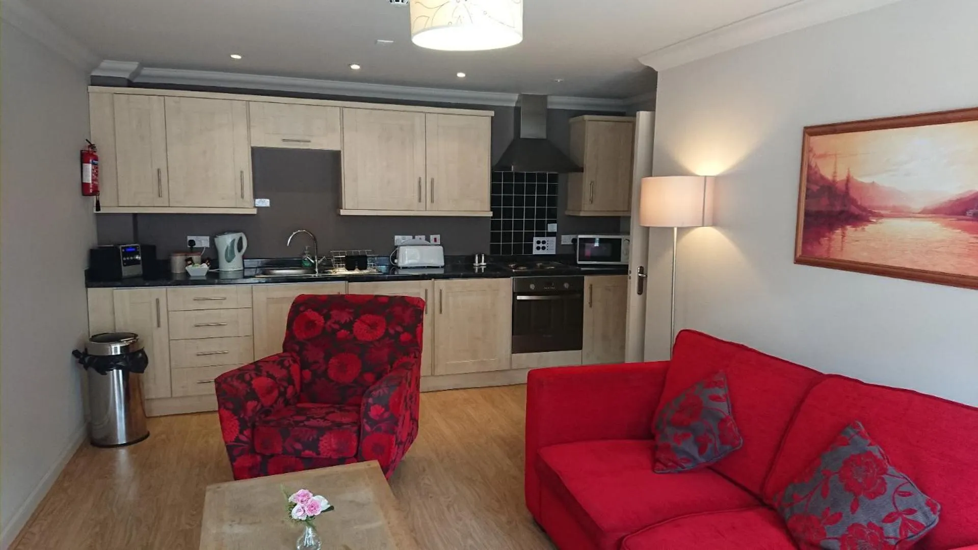 Kitchen or kitchenette in Victoria Cloisters Apartments