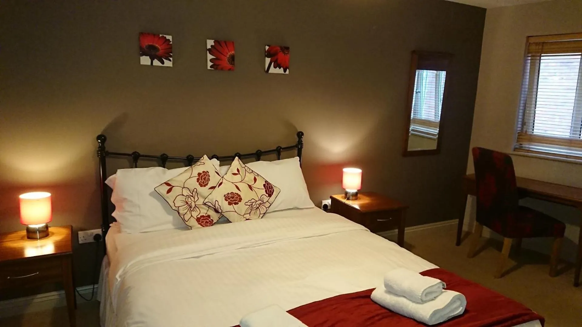 Bedroom in Victoria Cloisters Apartments