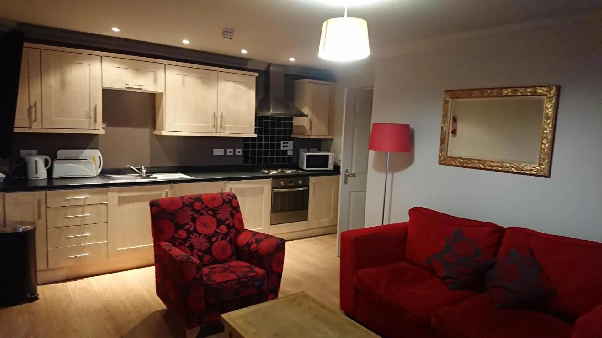 Kitchen or kitchenette in Victoria Cloisters Apartments