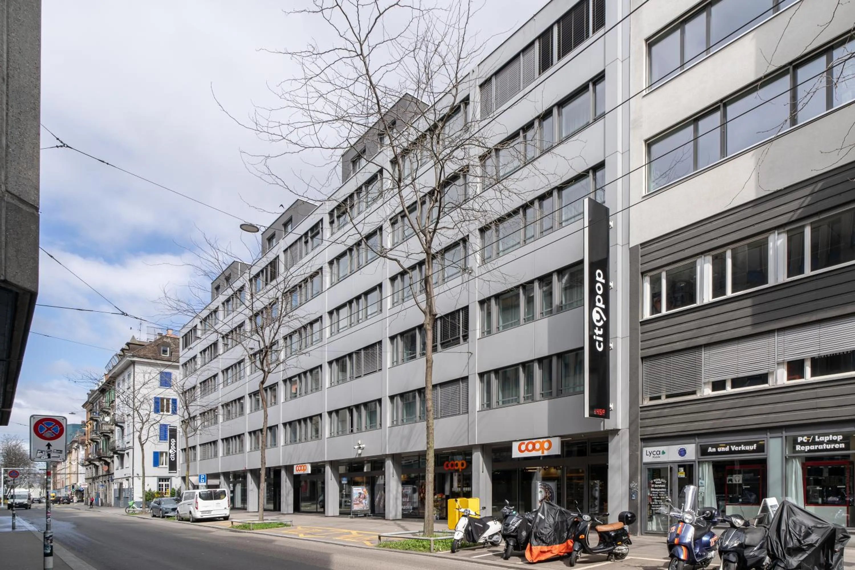 Property building in City Pop 2Night Zürich City - Self check-in