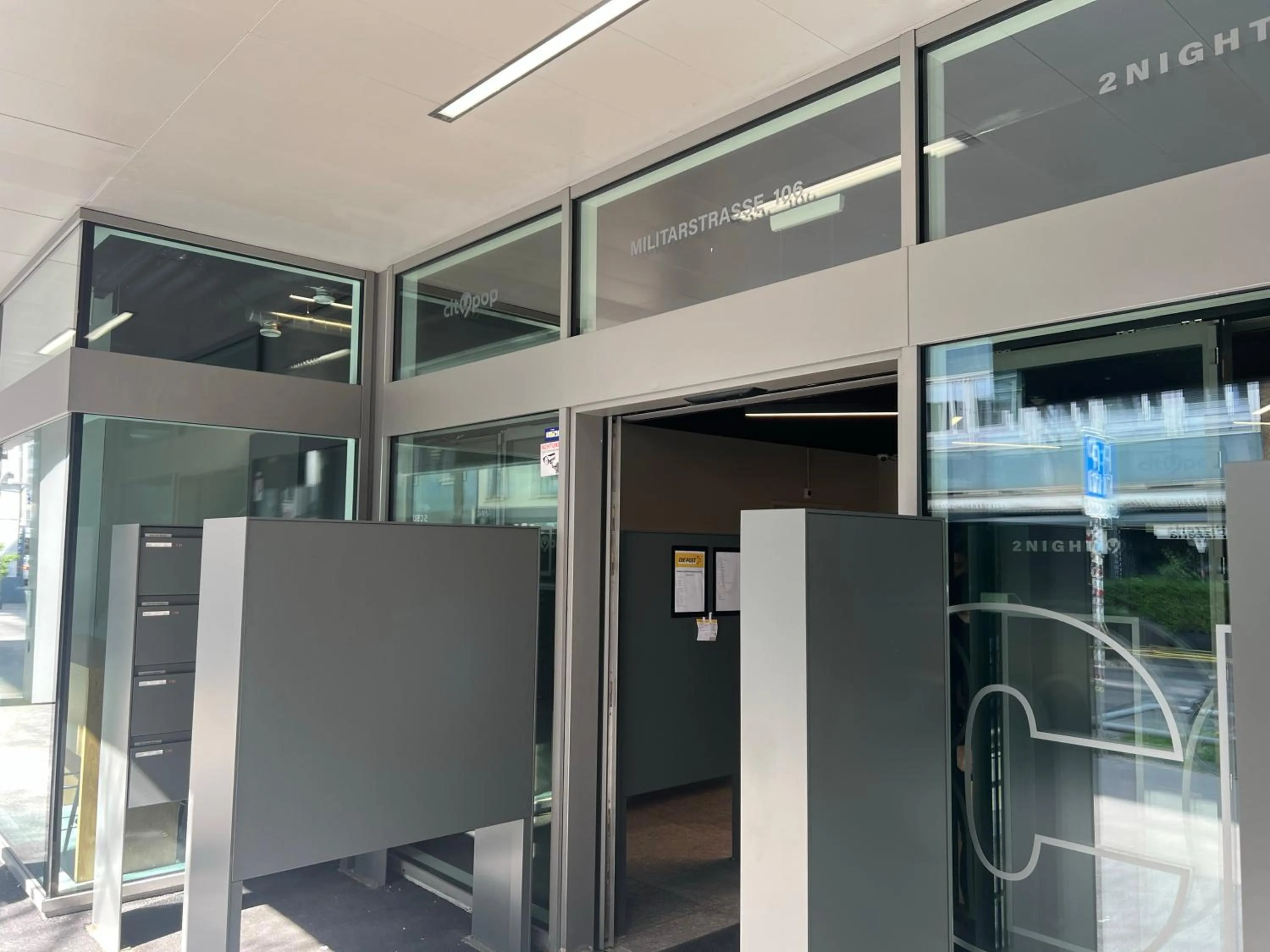 Property building in City Pop 2Night Zürich City - Self check-in