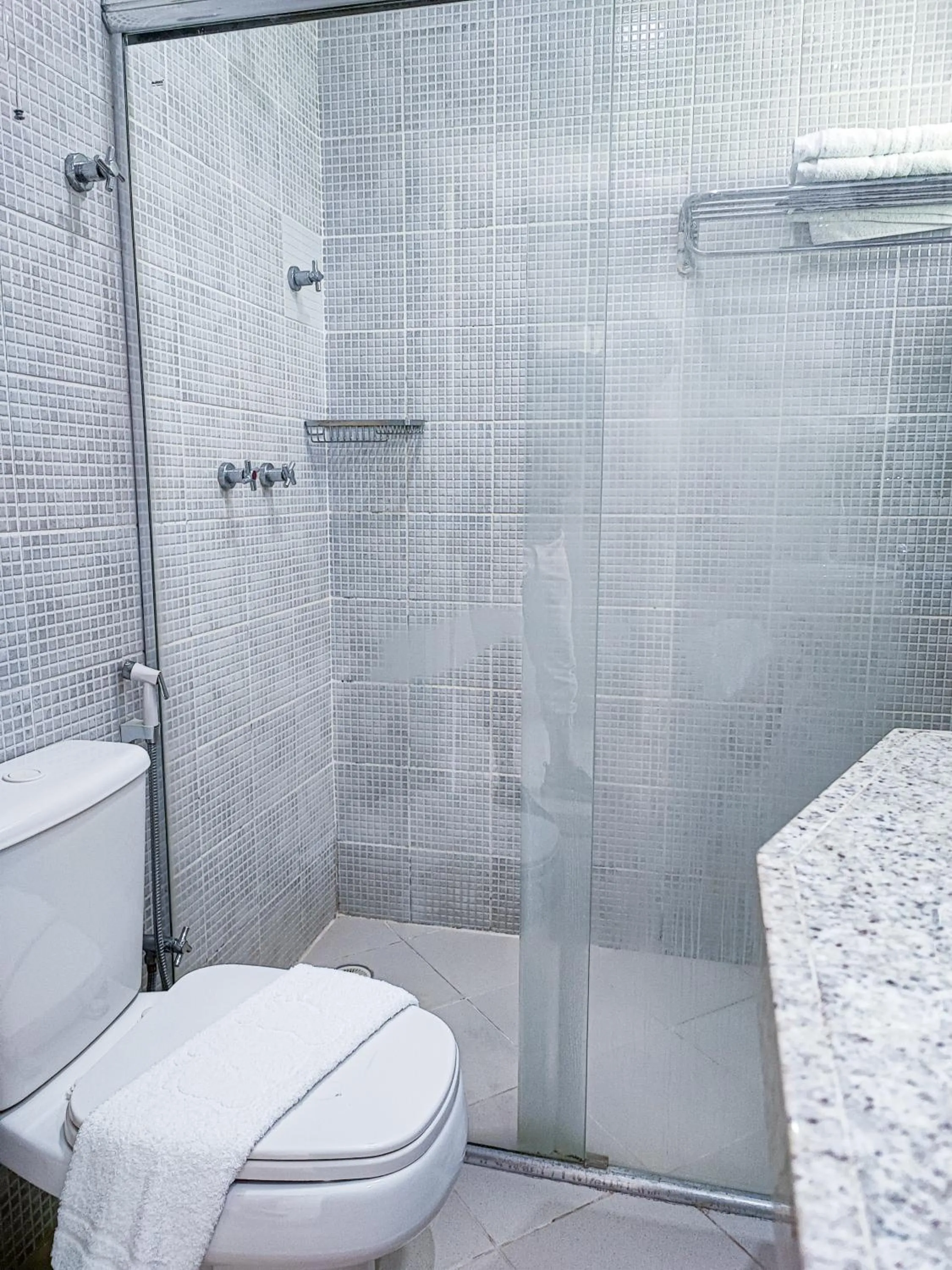 Bathroom in Hotel Coral Beach