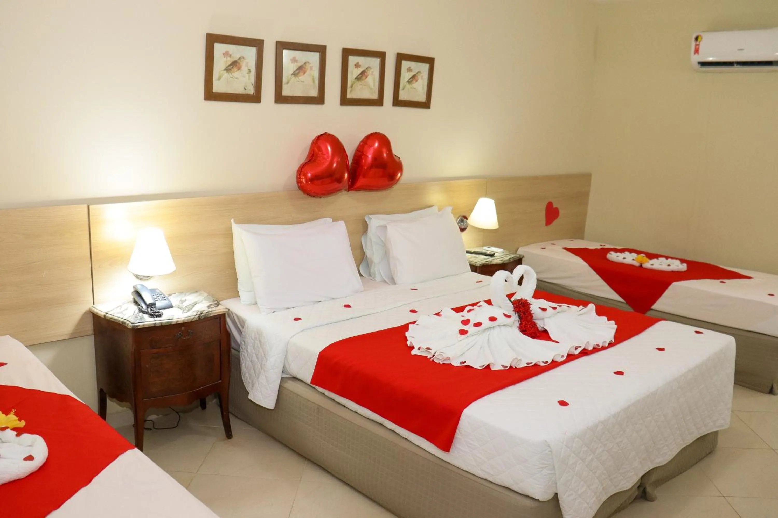 Photo of the whole room, Bed in Hotel Coral Beach