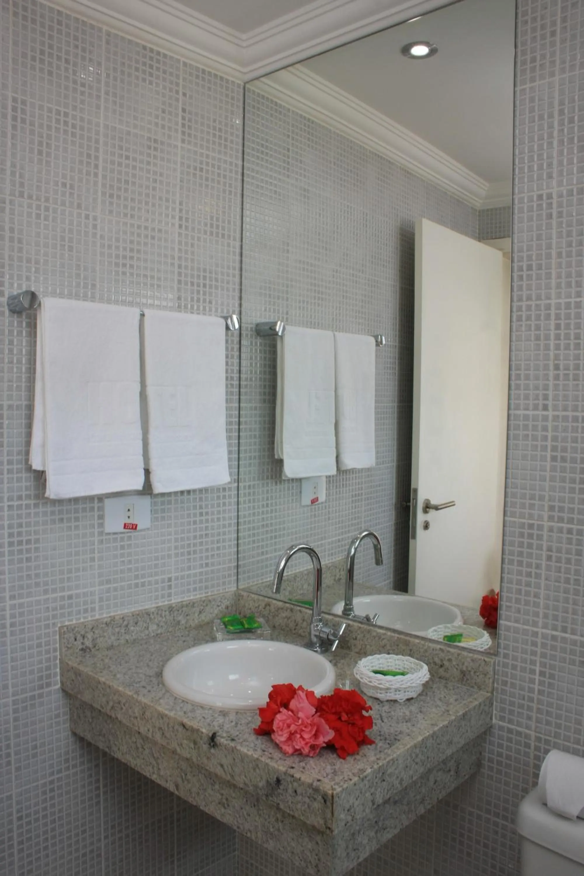 Bathroom in Hotel Coral Beach