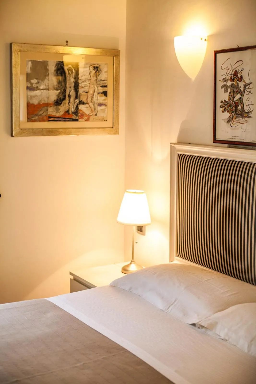 Decorative detail, Bed in Villa Paganini B&B