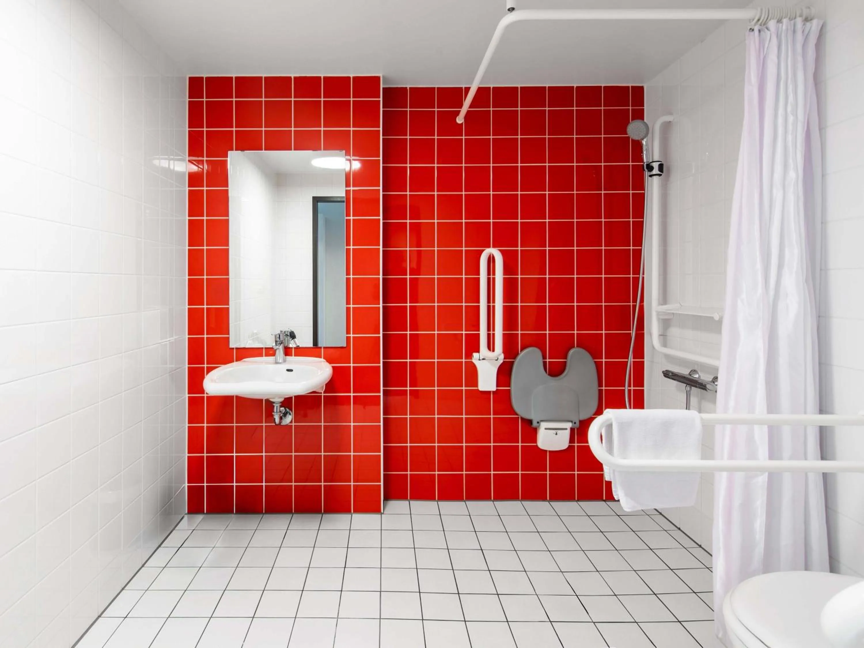 Bathroom in B&B Hotel Passau