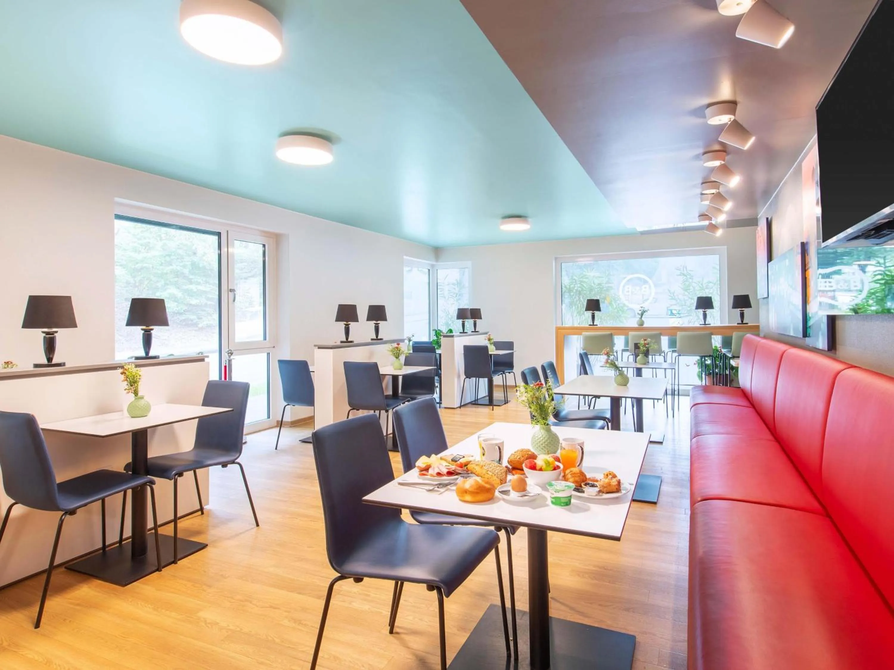 Restaurant/places to eat in B&B Hotel Passau