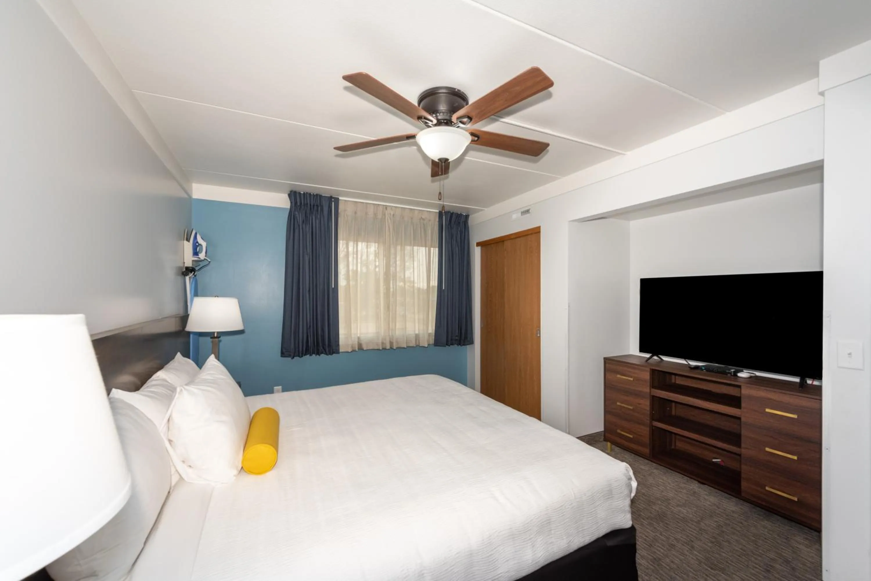 Bedroom, Bed in Hotel Pommier Indianola