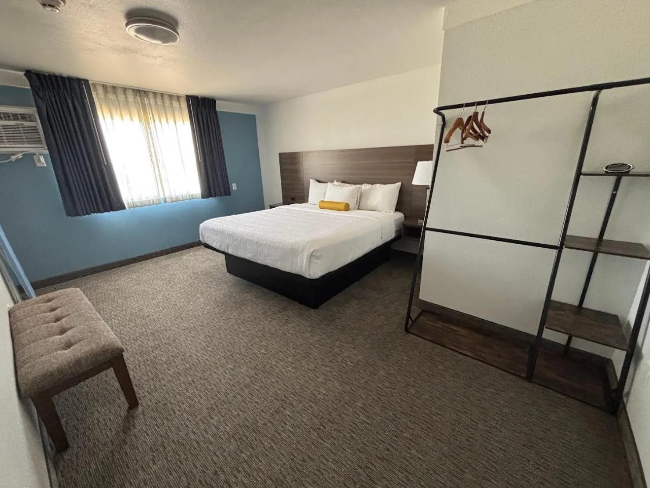 Bed in Hotel Pommier Indianola