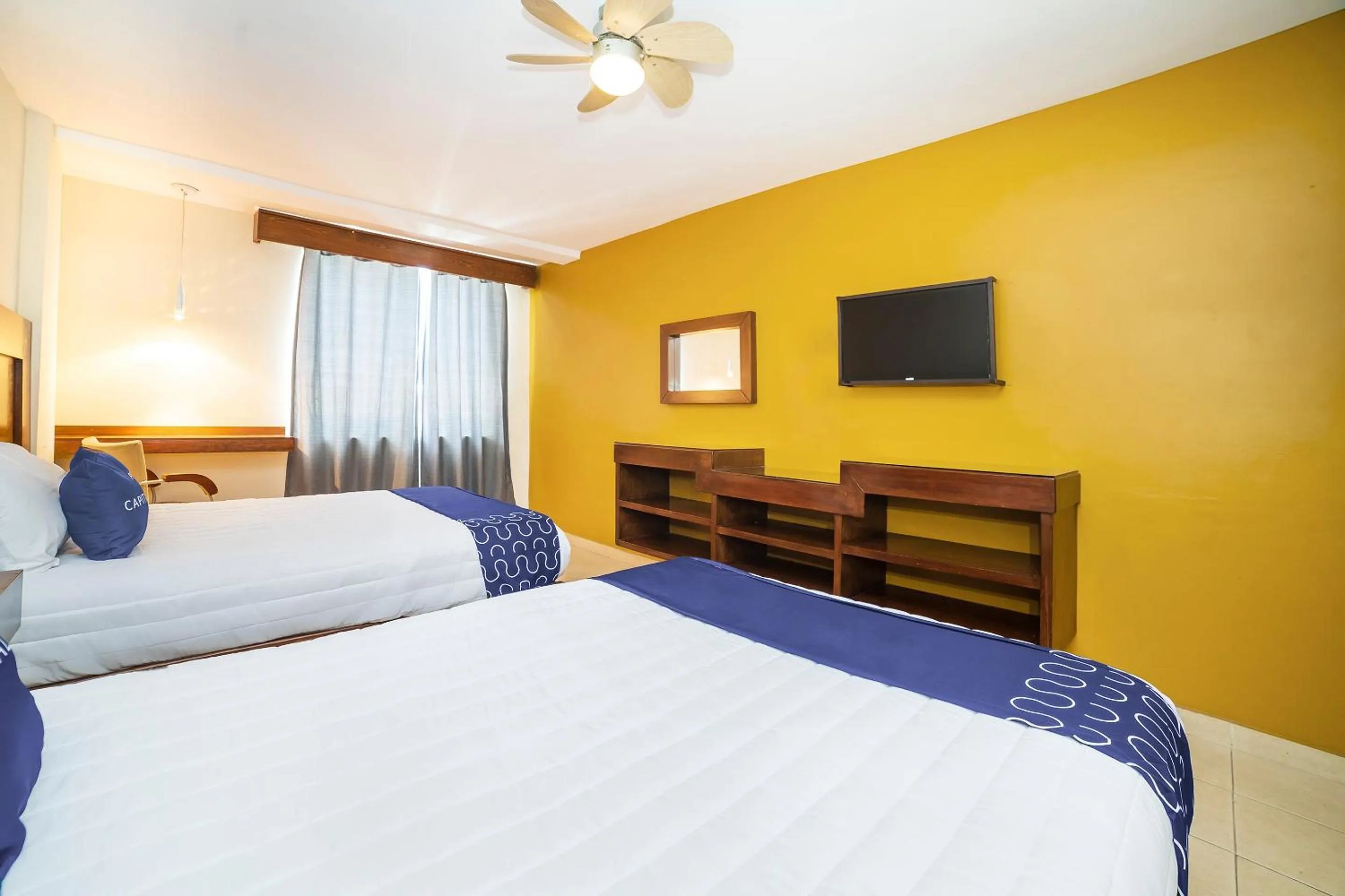 Bedroom, Bed in Capital O Hotel Casa Blanca