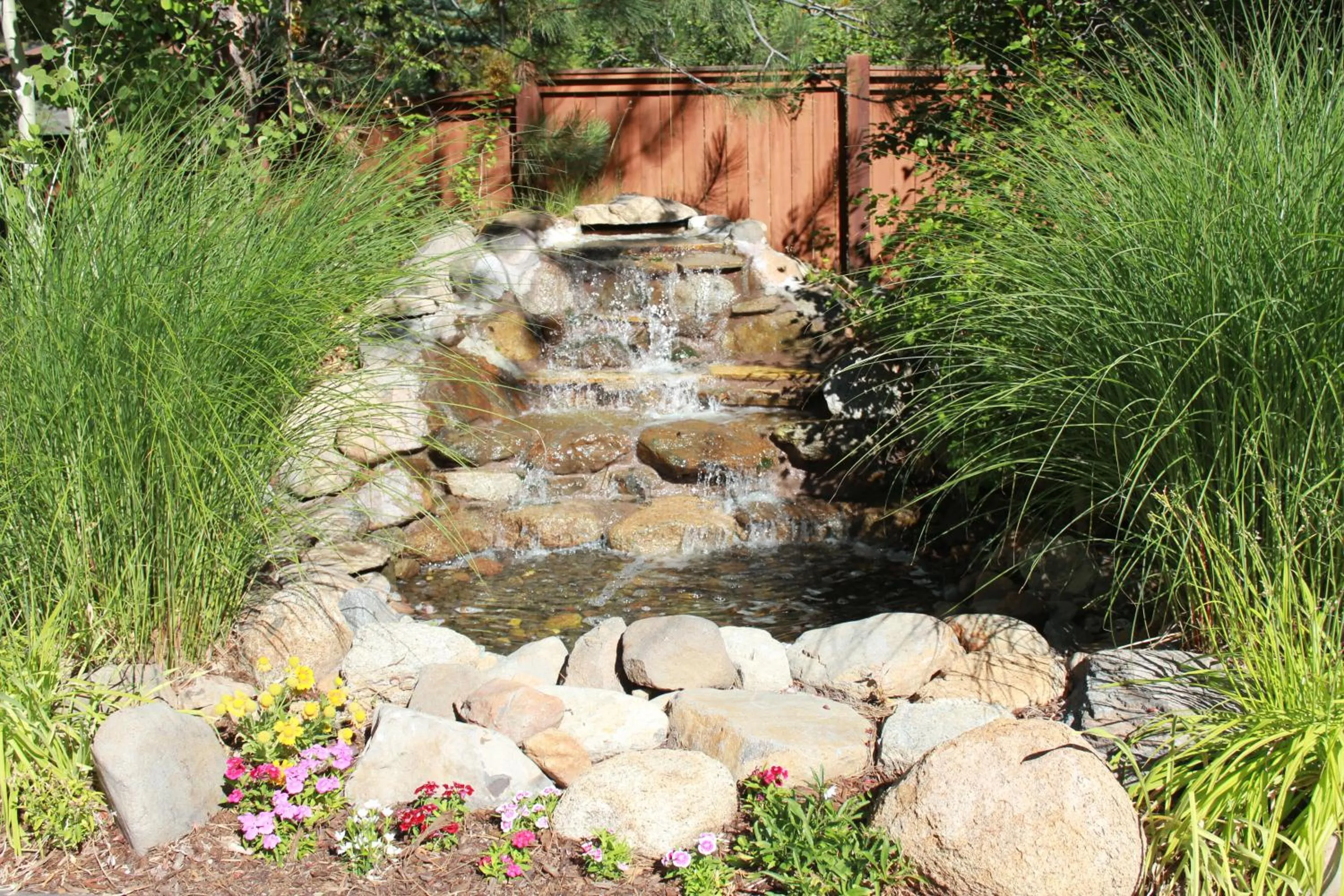 Garden in North Lake Lodges & Villas