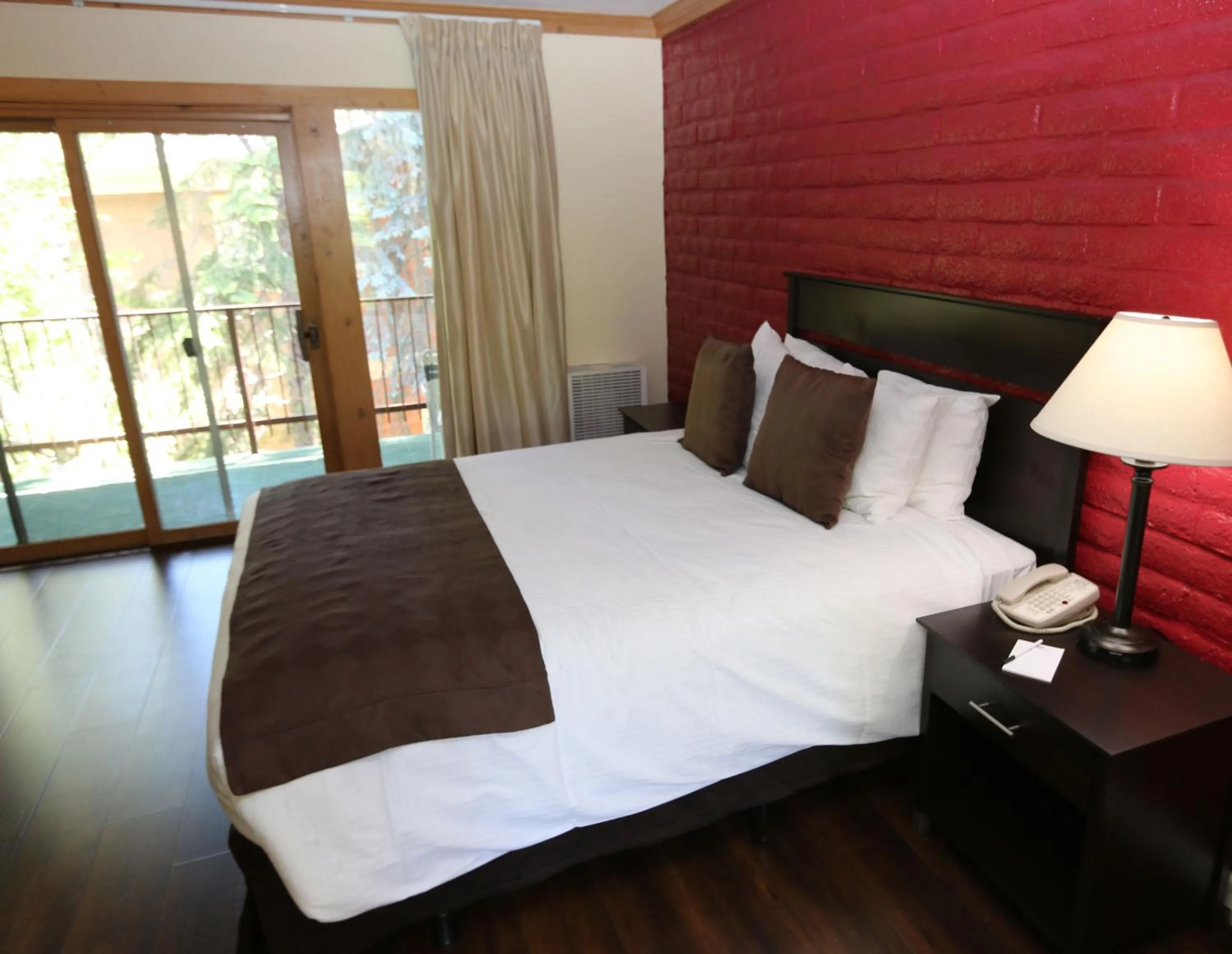 Bed in North Lake Lodges & Villas