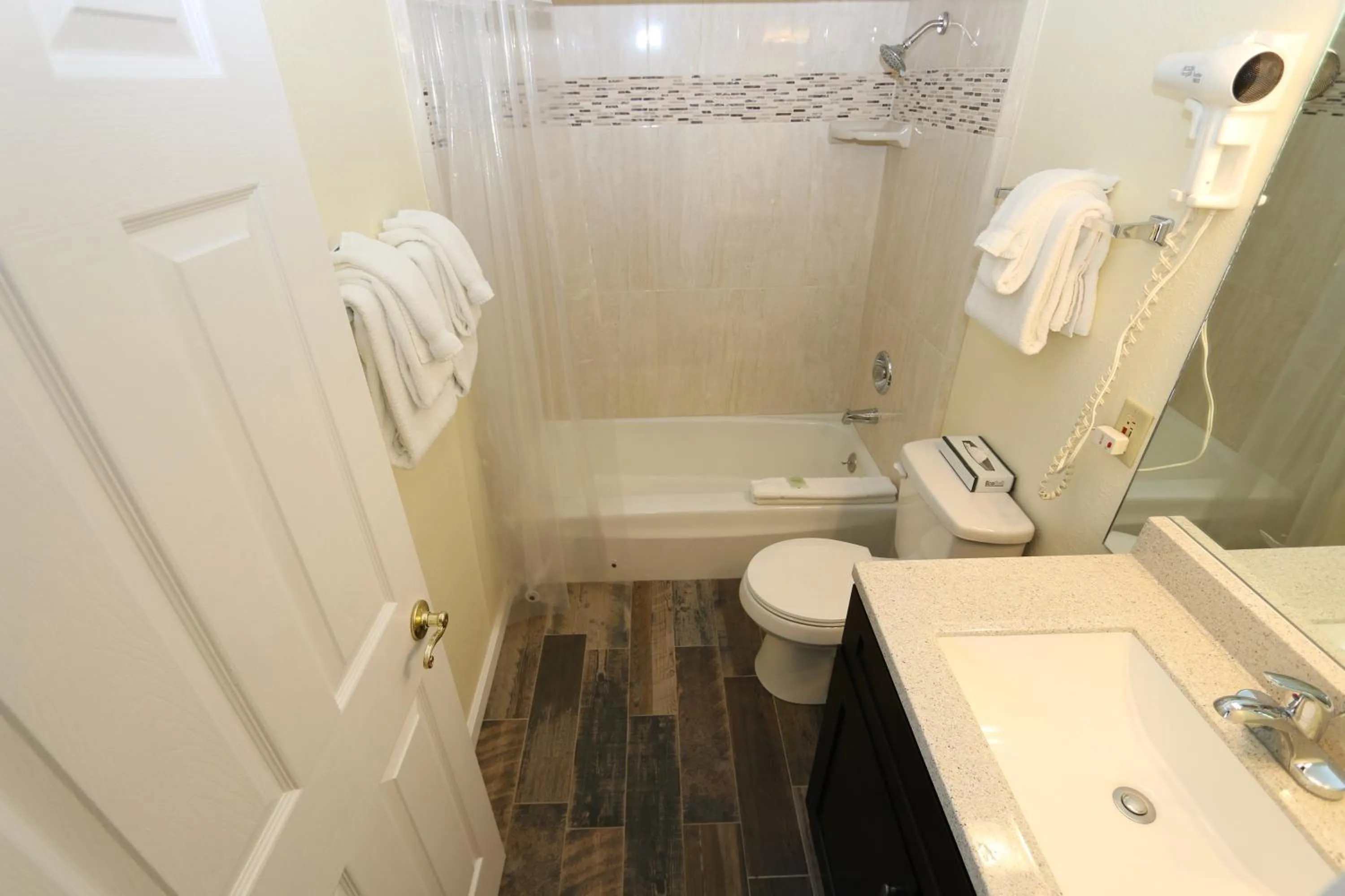 Shower in North Lake Lodges & Villas