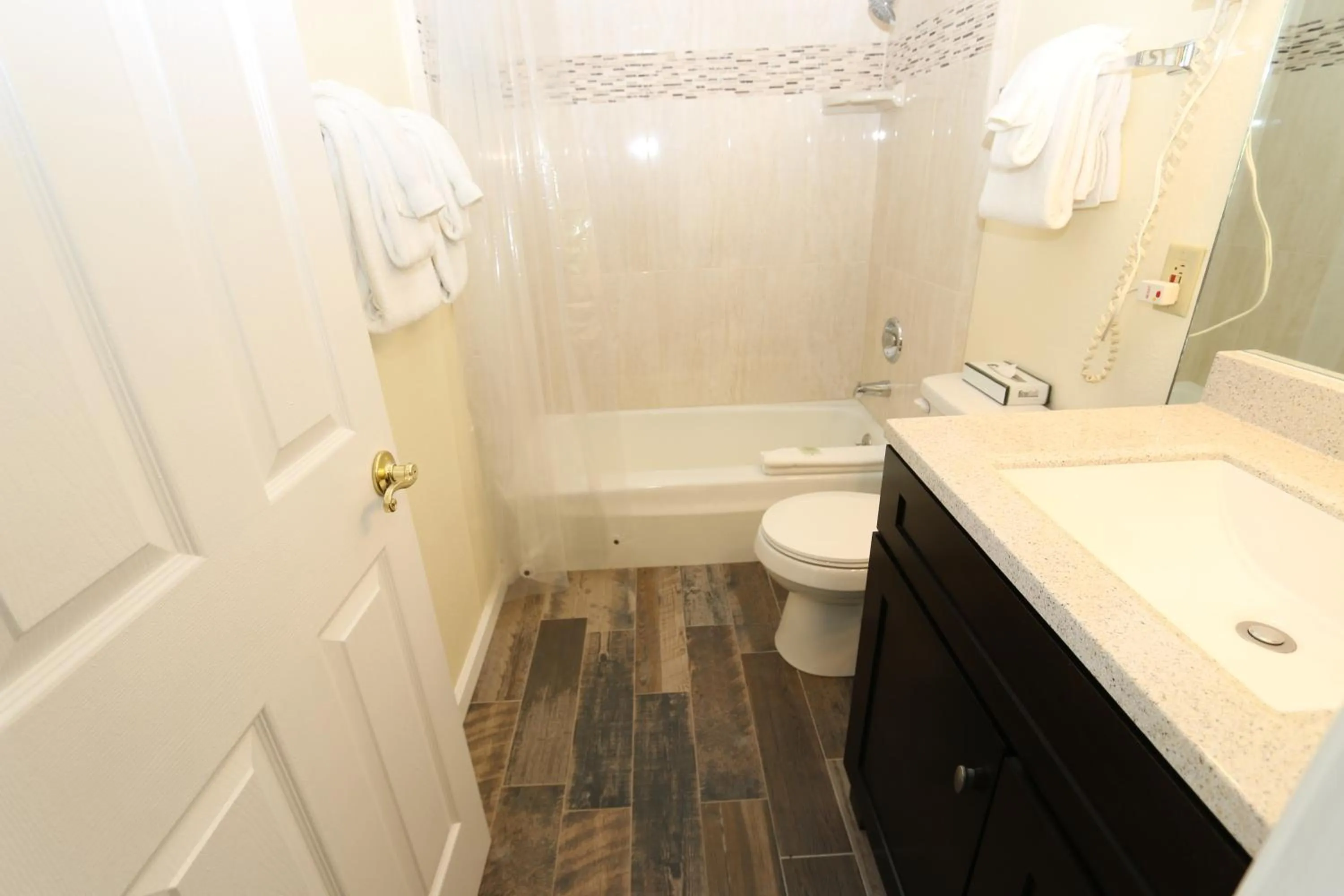 Shower in North Lake Lodges & Villas