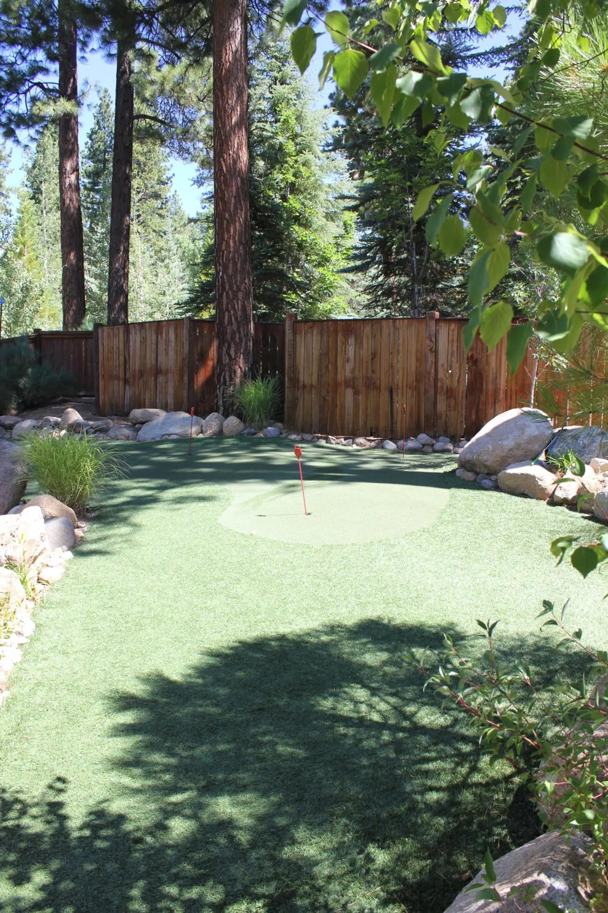 Garden in North Lake Lodges & Villas