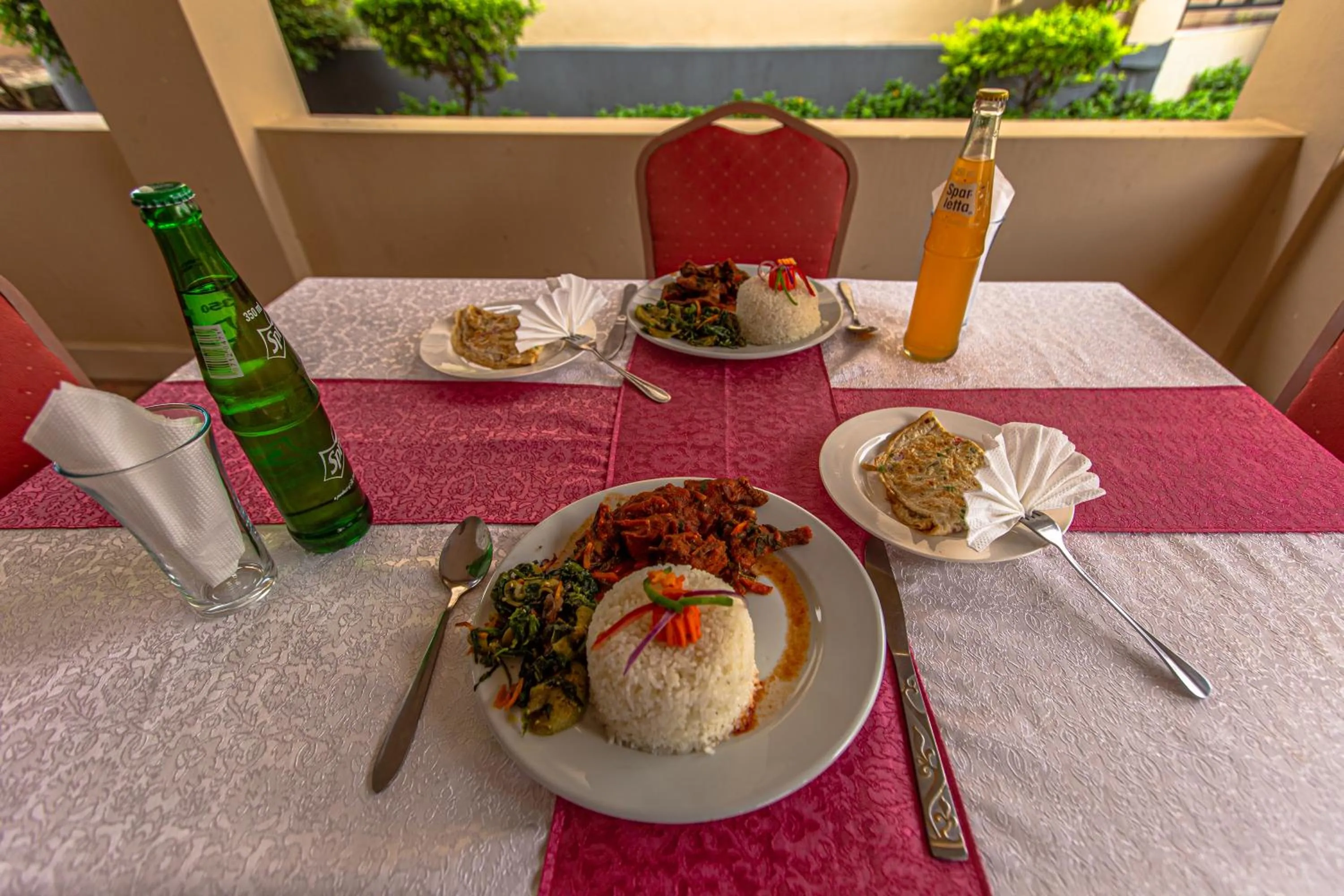 Restaurant/places to eat in The Lahe Hotels