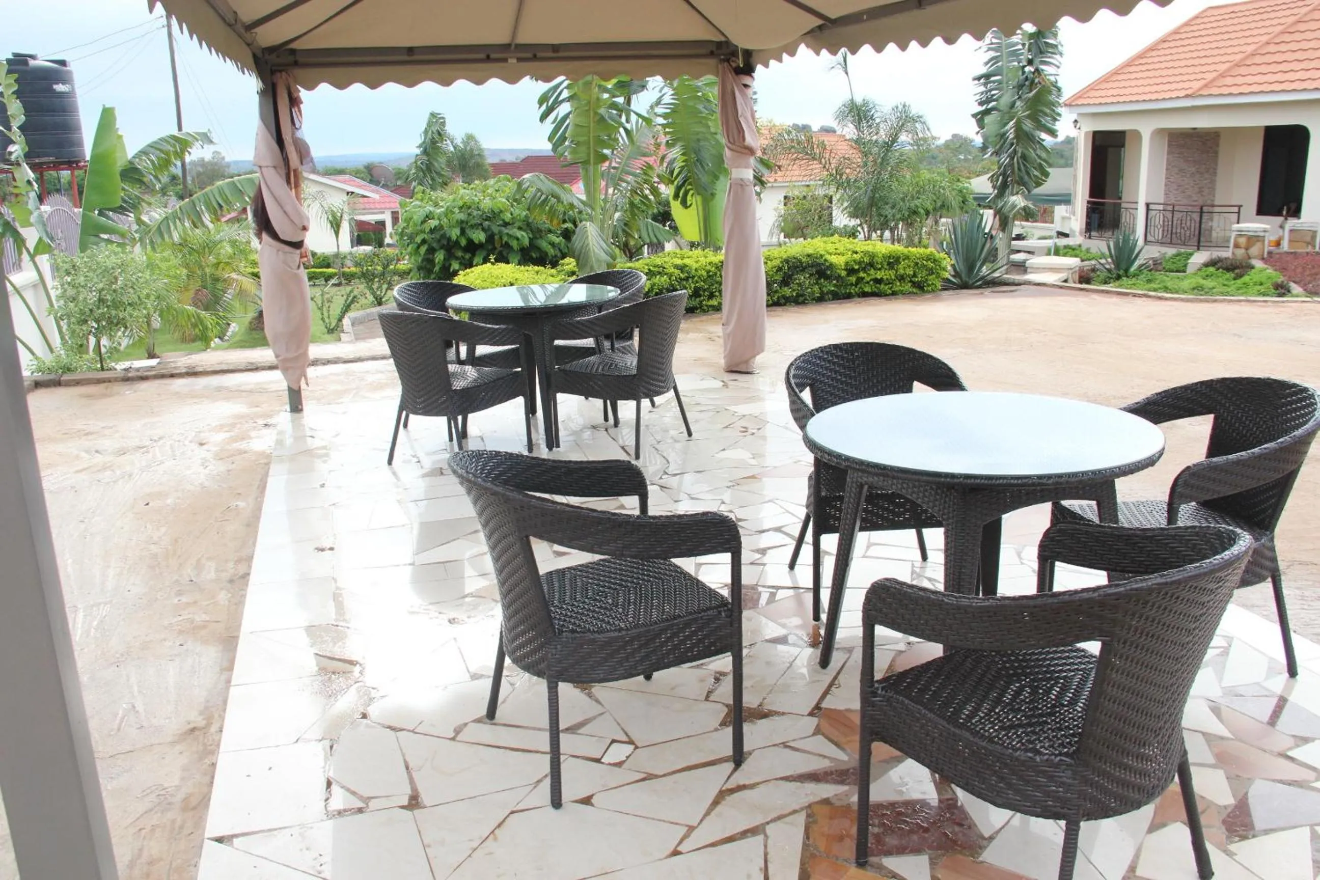 Lounge or bar in The Lahe Hotels