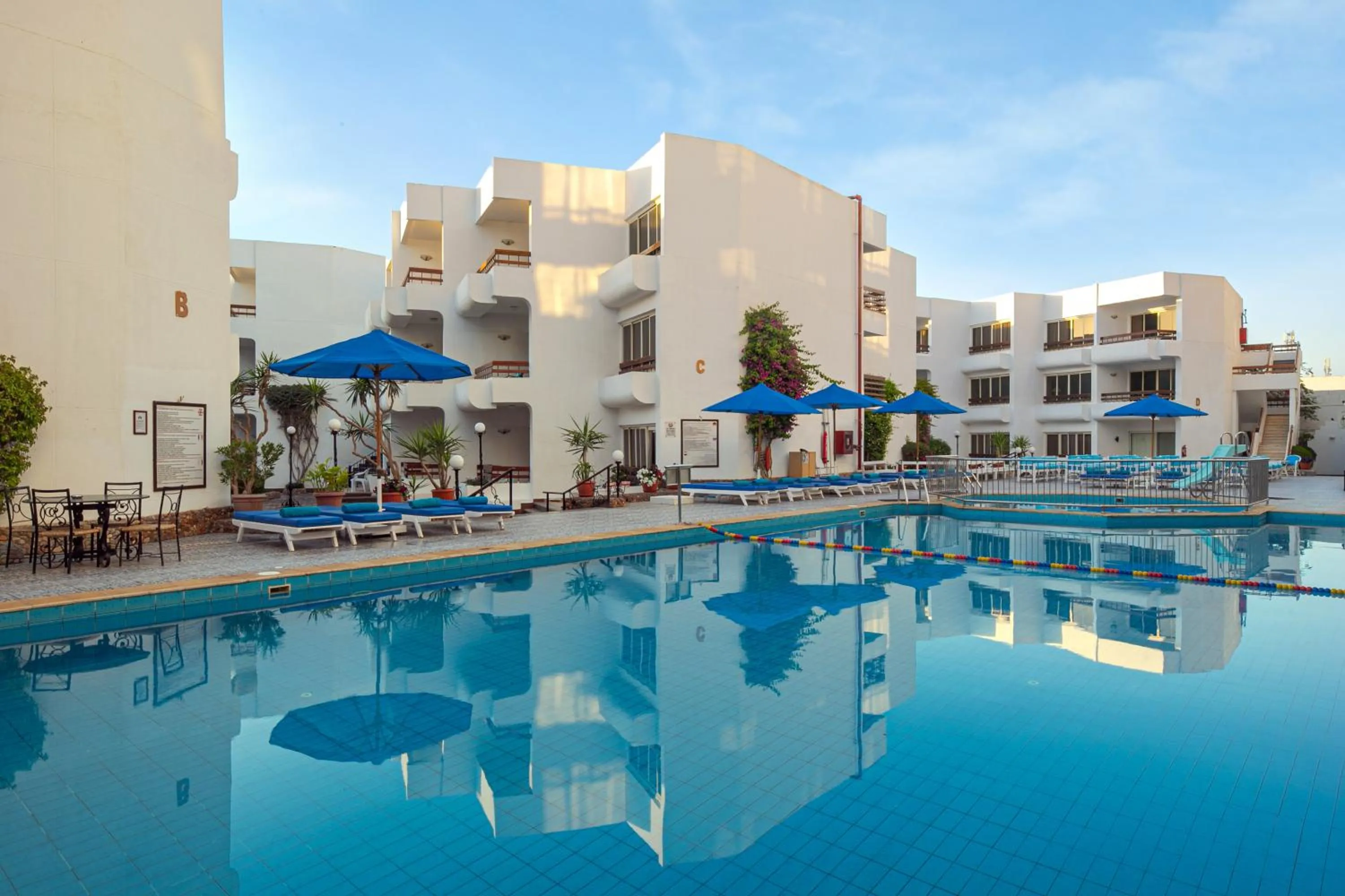 Swimming pool in Marlin Inn Azur Resort
