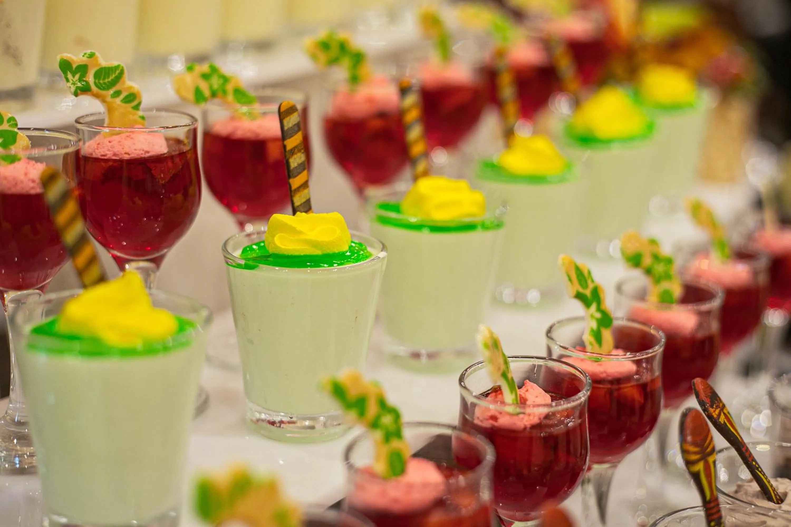 Food and drinks in Marlin Inn Azur Resort