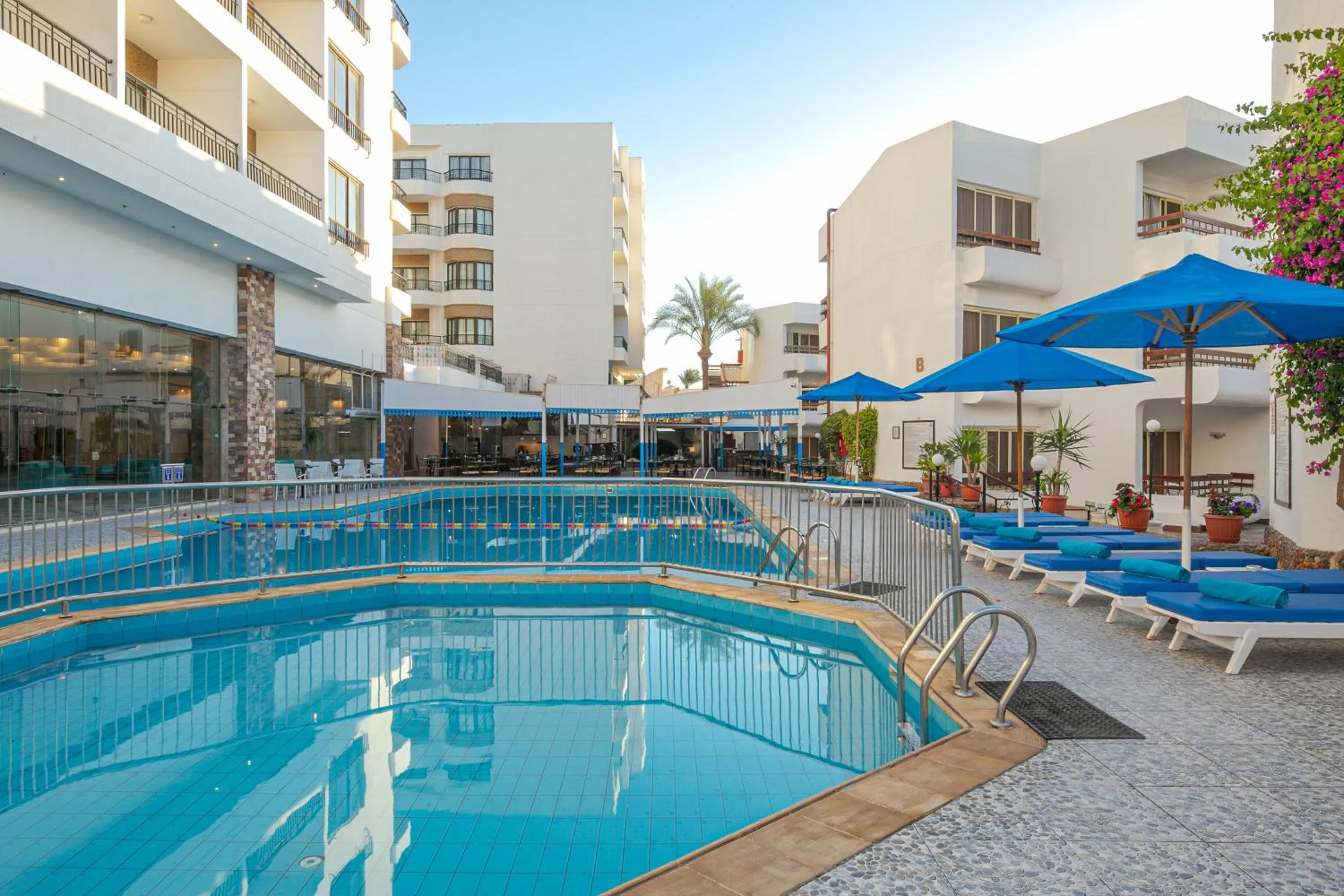 Swimming pool in Marlin Inn Azur Resort