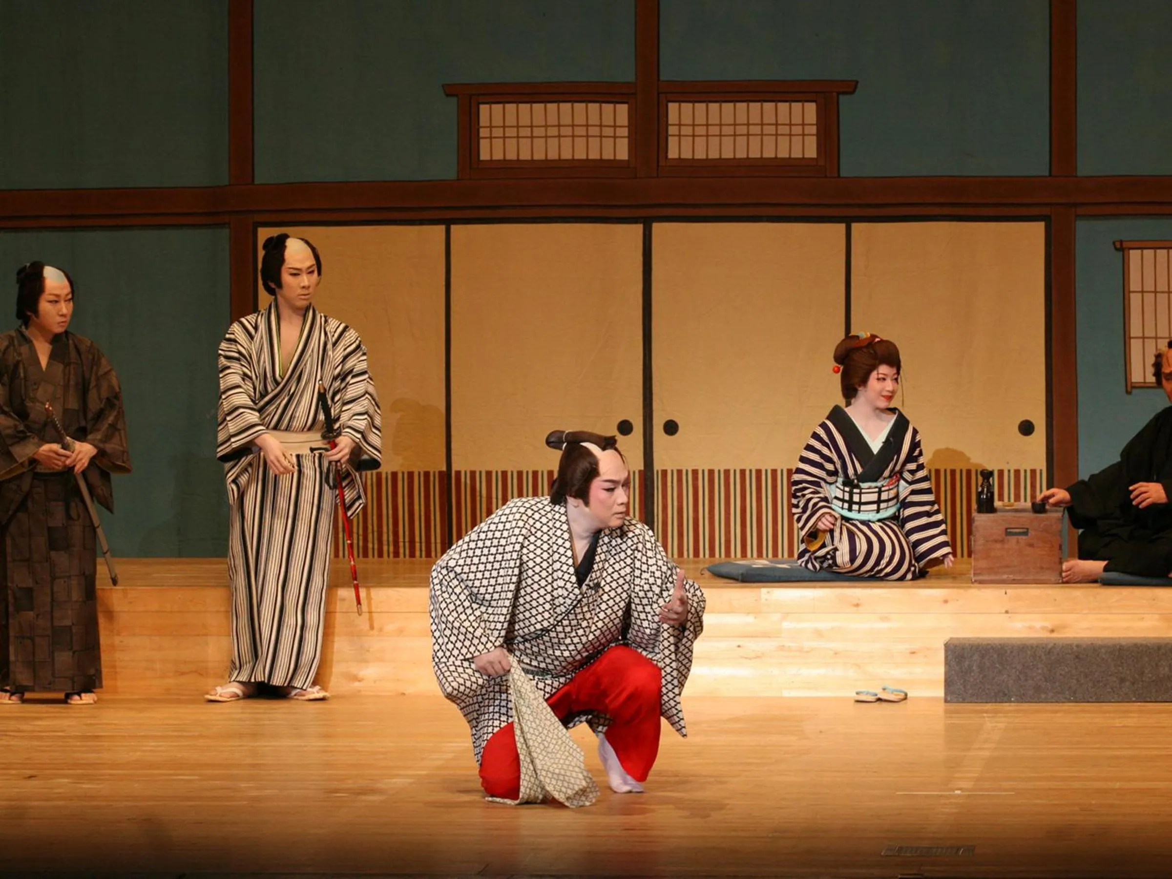 Evening entertainment in Spa&Resort Kujukuri Taiyou-no-sato