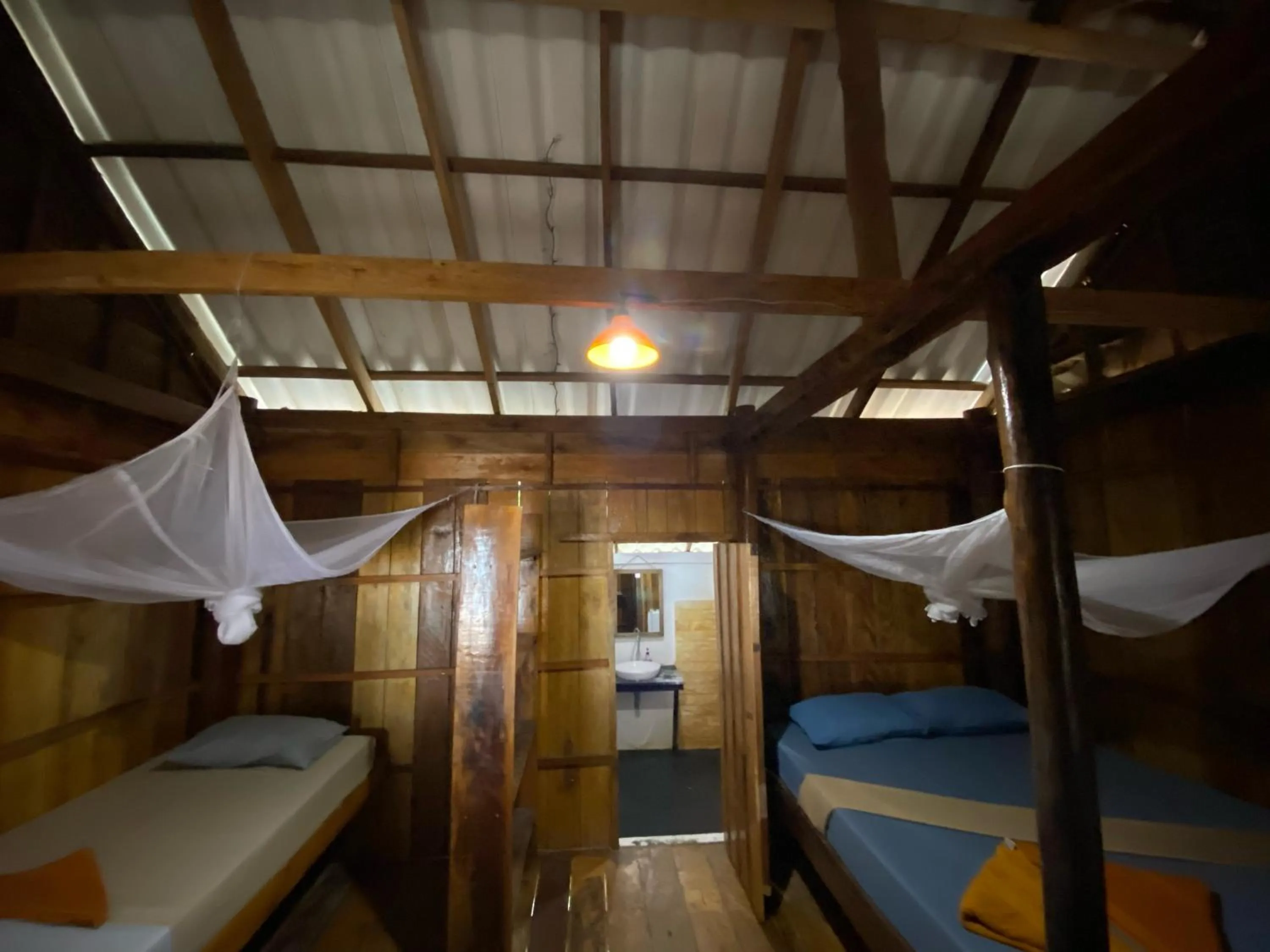 Bedroom, Bed in Robinson Bungalows