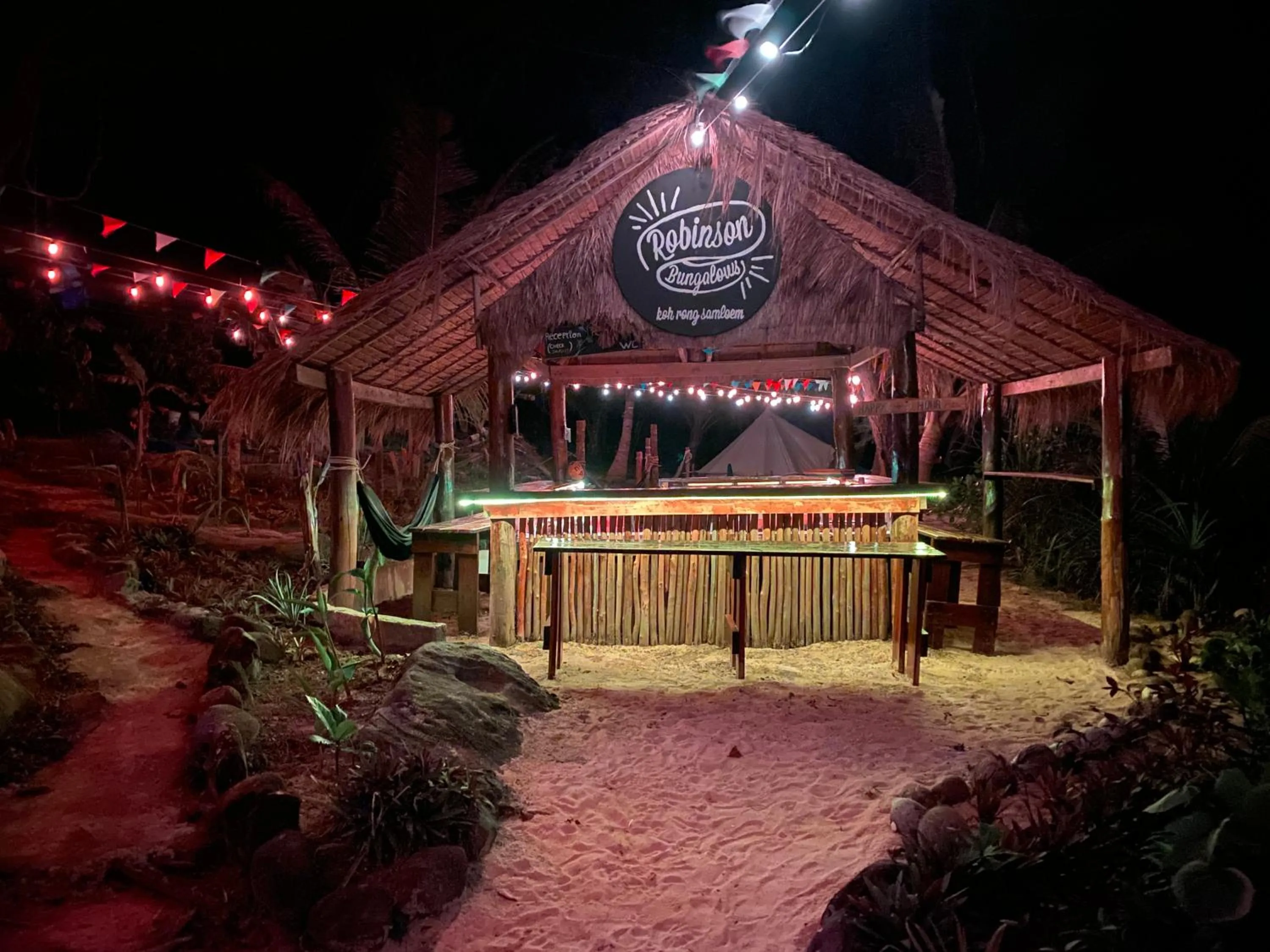 Lounge or bar in Robinson Bungalows