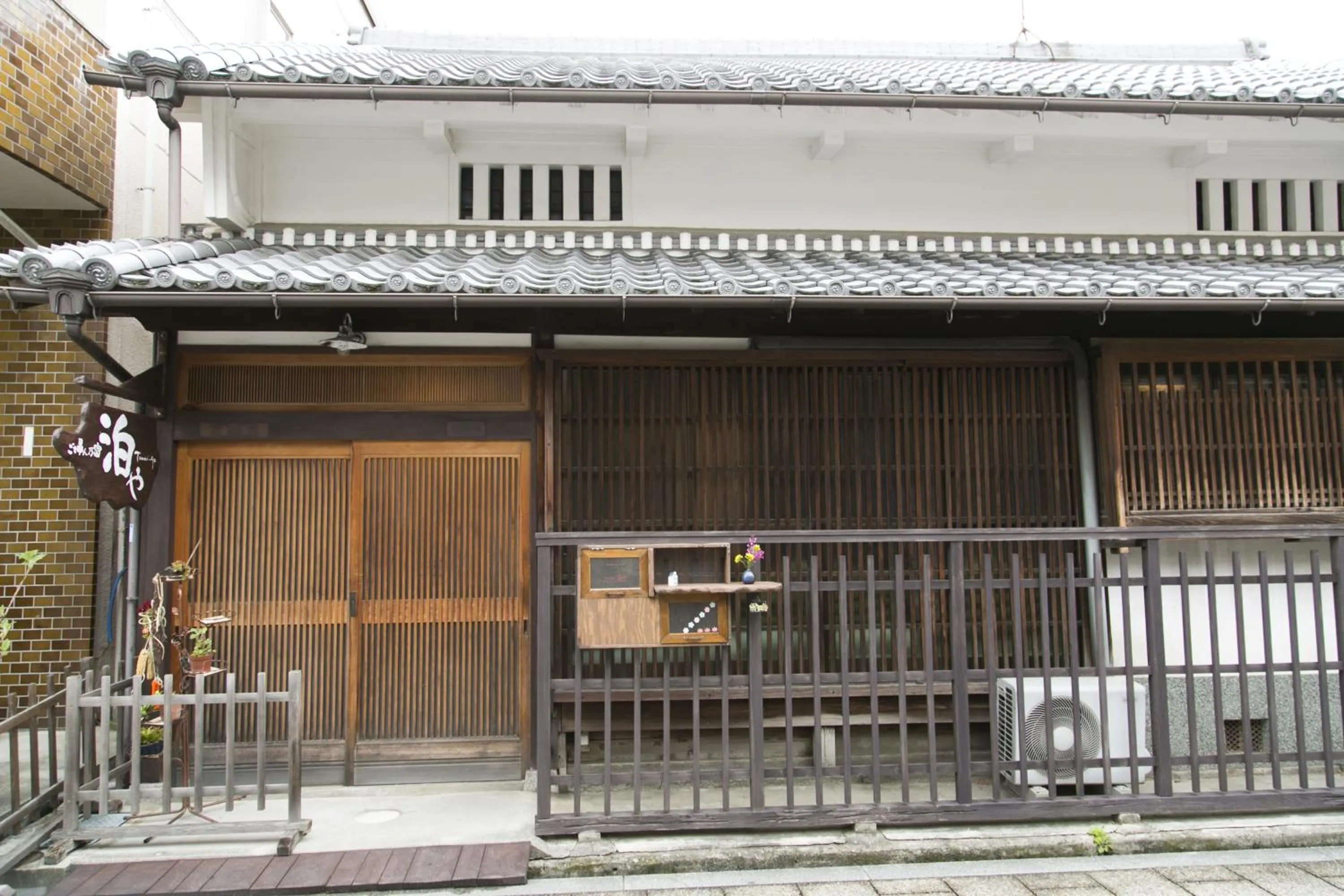 Facade/entrance in Female-Only Guesthouse Tomari-ya