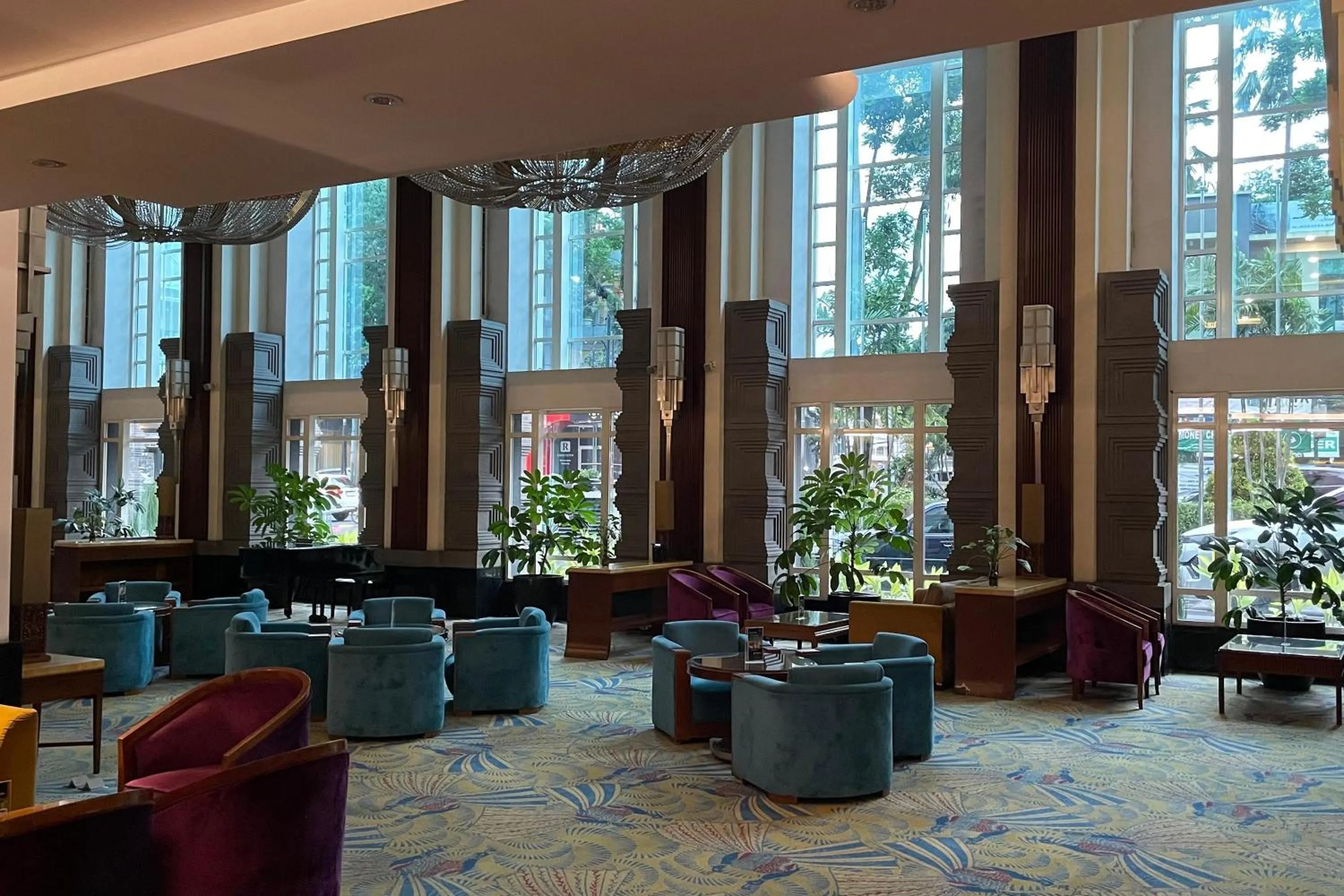 Area and facilities in eL ROYALE by Farizi Rooms