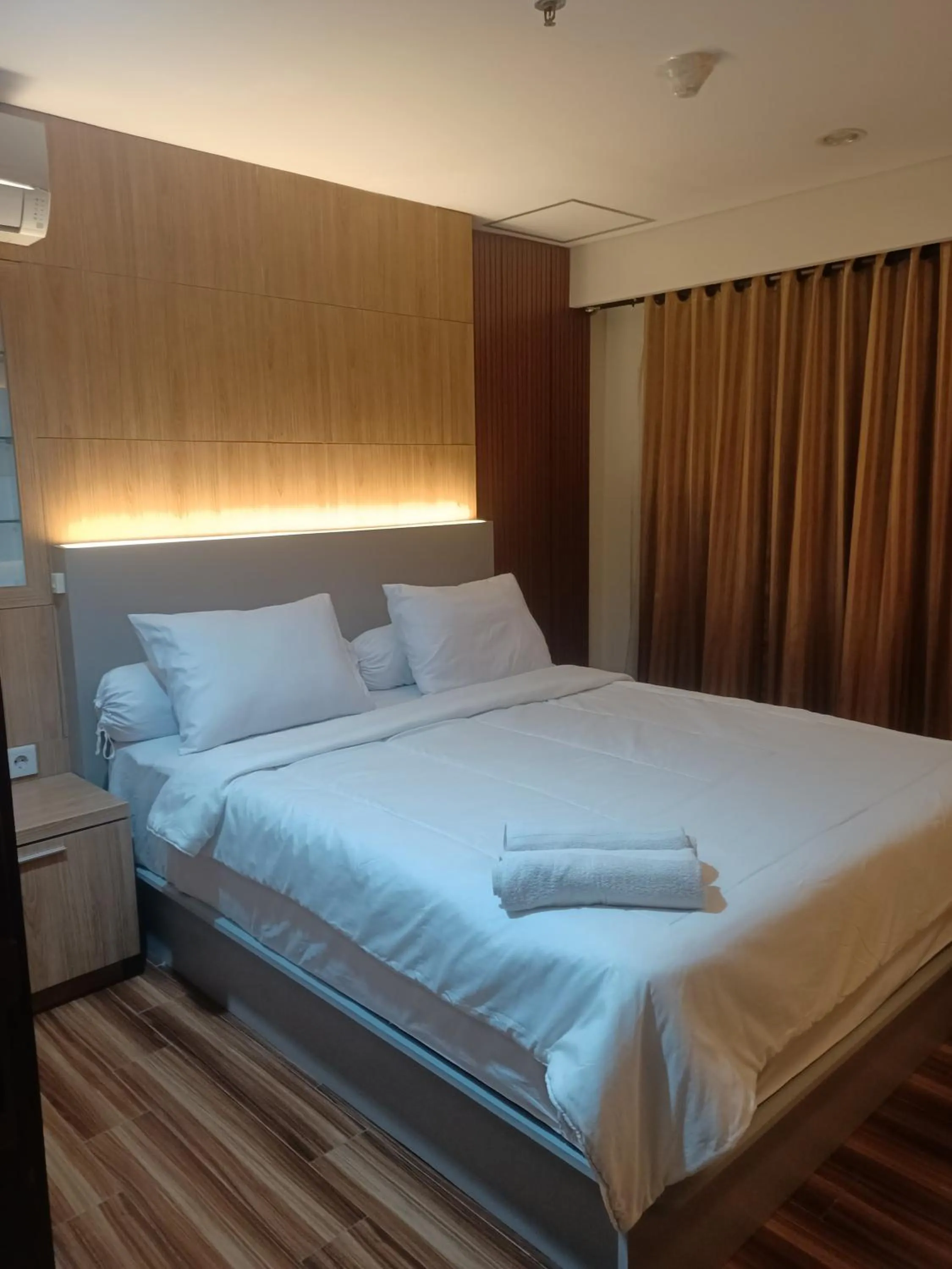 Bed in eL ROYALE by Farizi Rooms