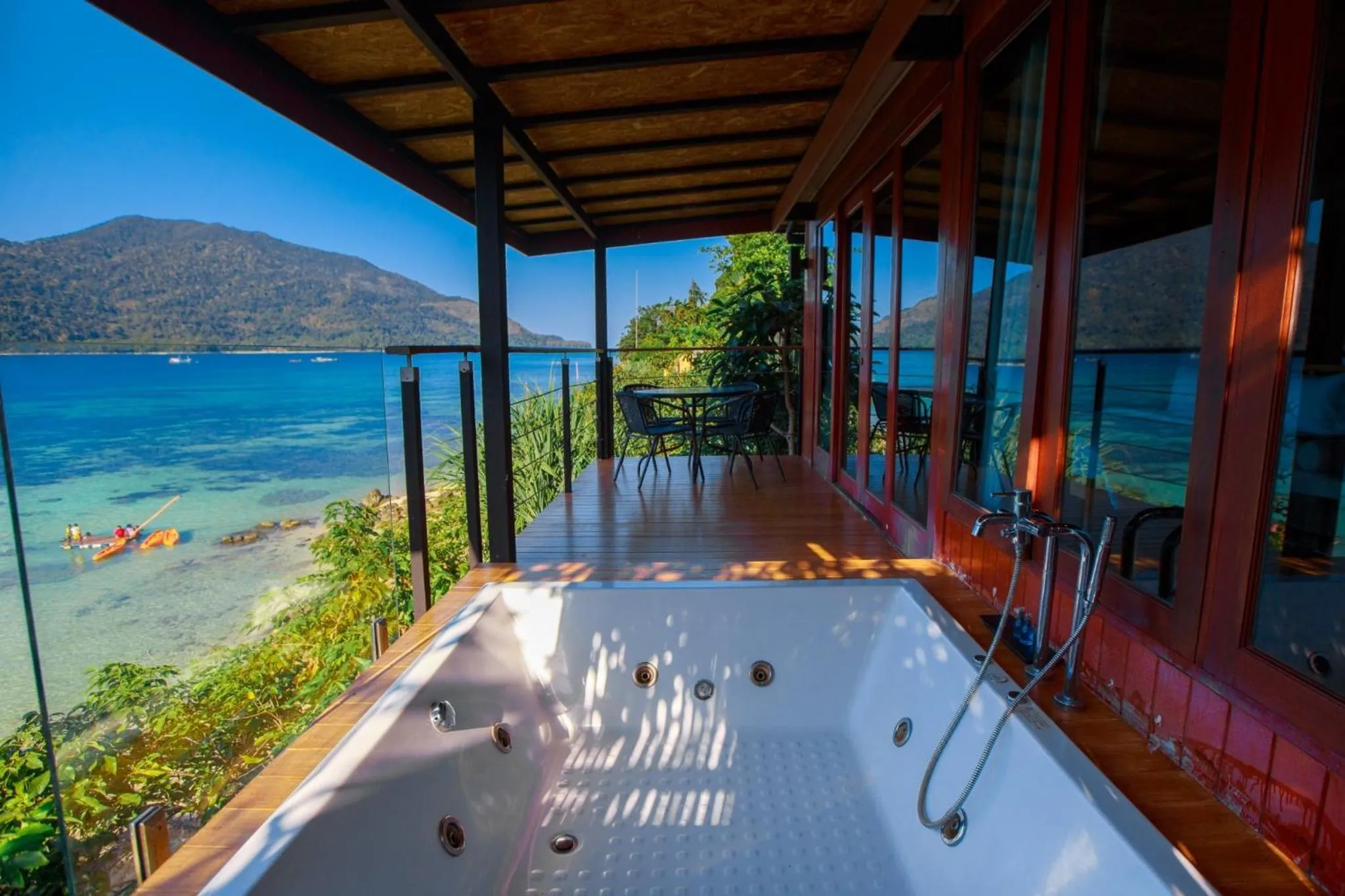 Natural landscape in The Cliff Lipe