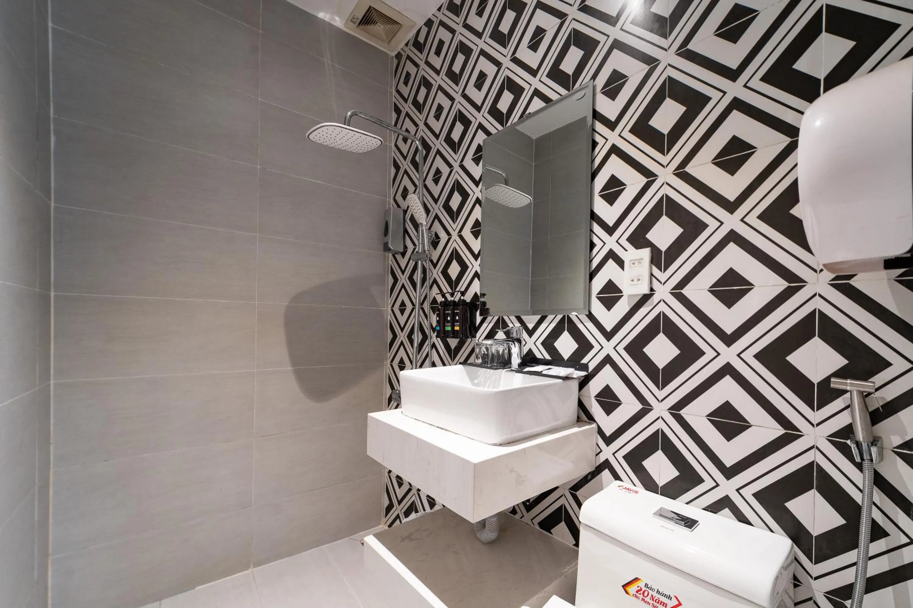 Shower in Nicecy Hotel - 218 Le Thanh Ton Street