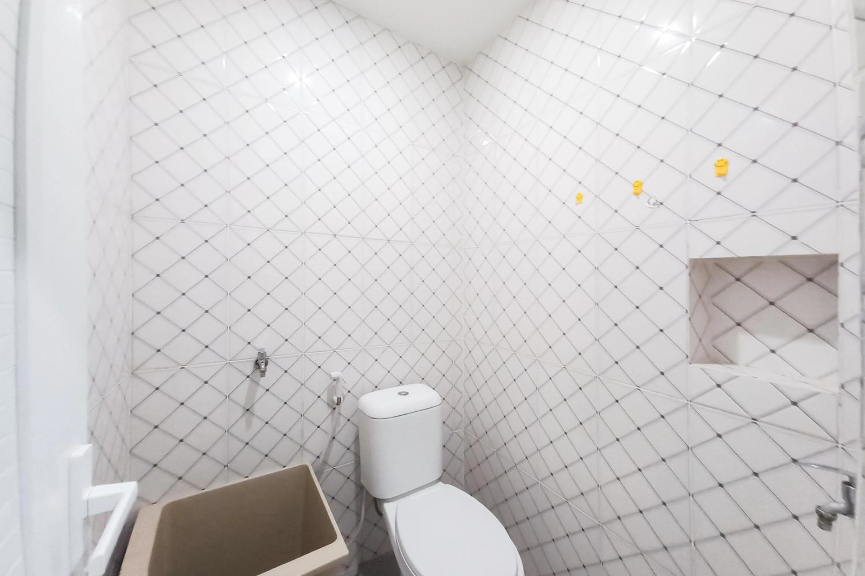 Bathroom in RedDoorz Syariah Medina House Aceh