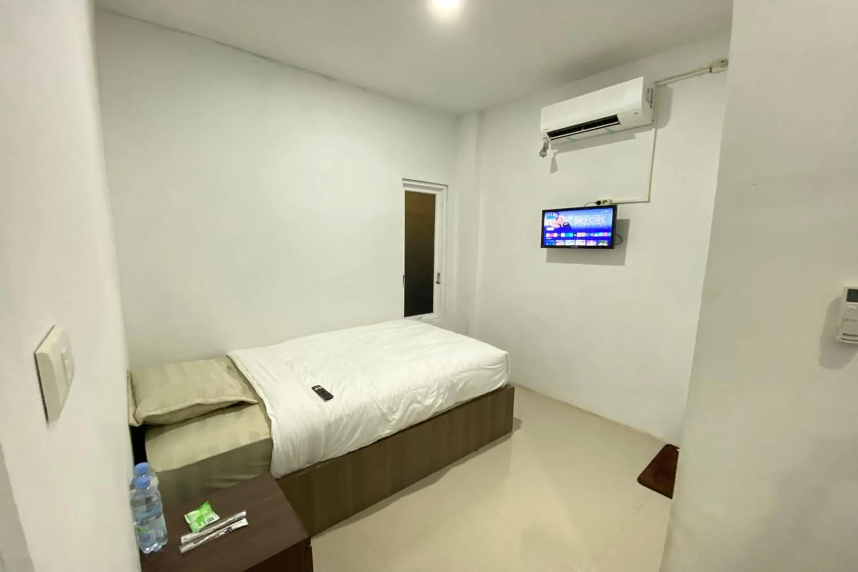 air conditioner, Bed in Medina House Syari'ah Aceh