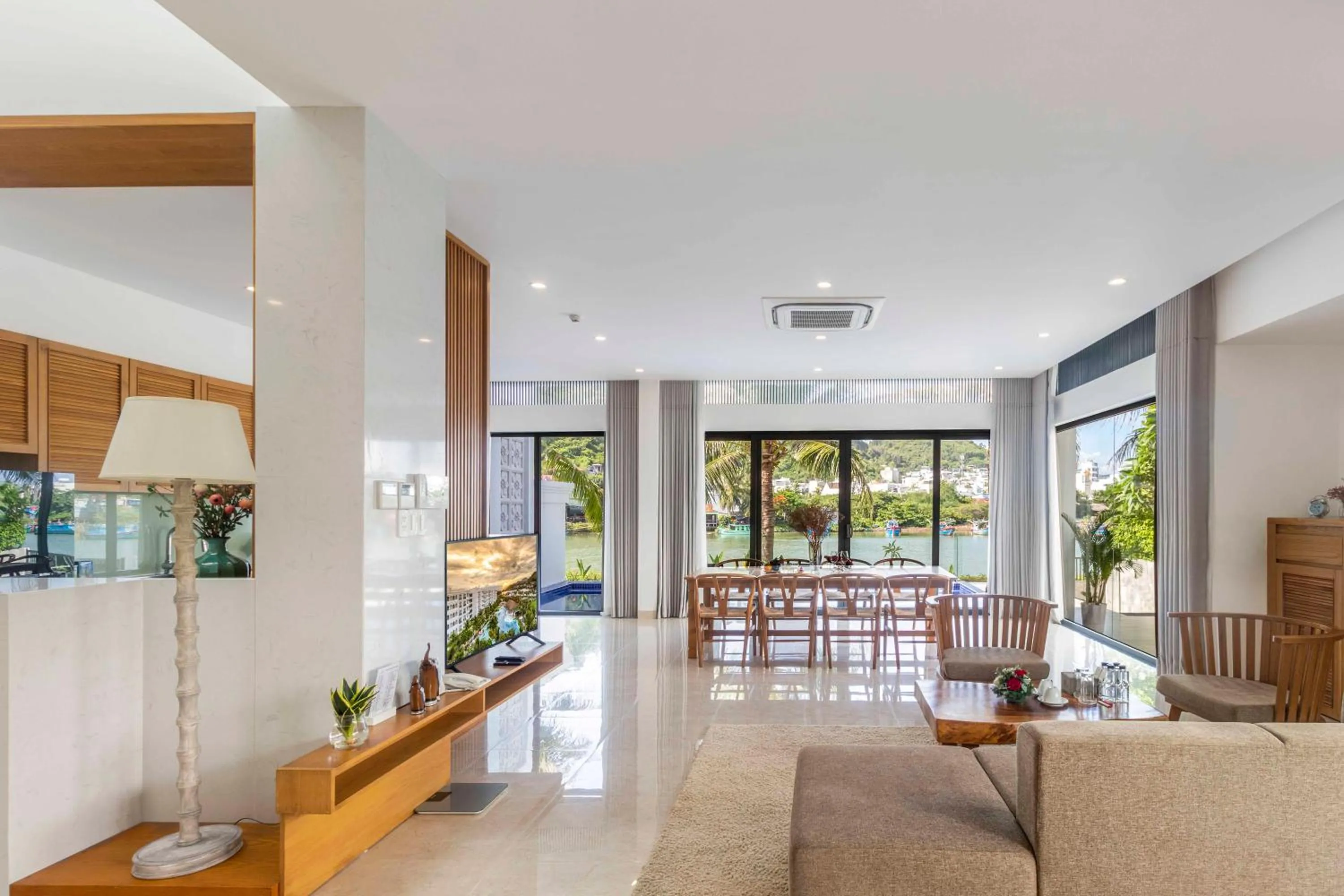 Living room in Champa Island Nha Trang - Resort Hotel & Spa