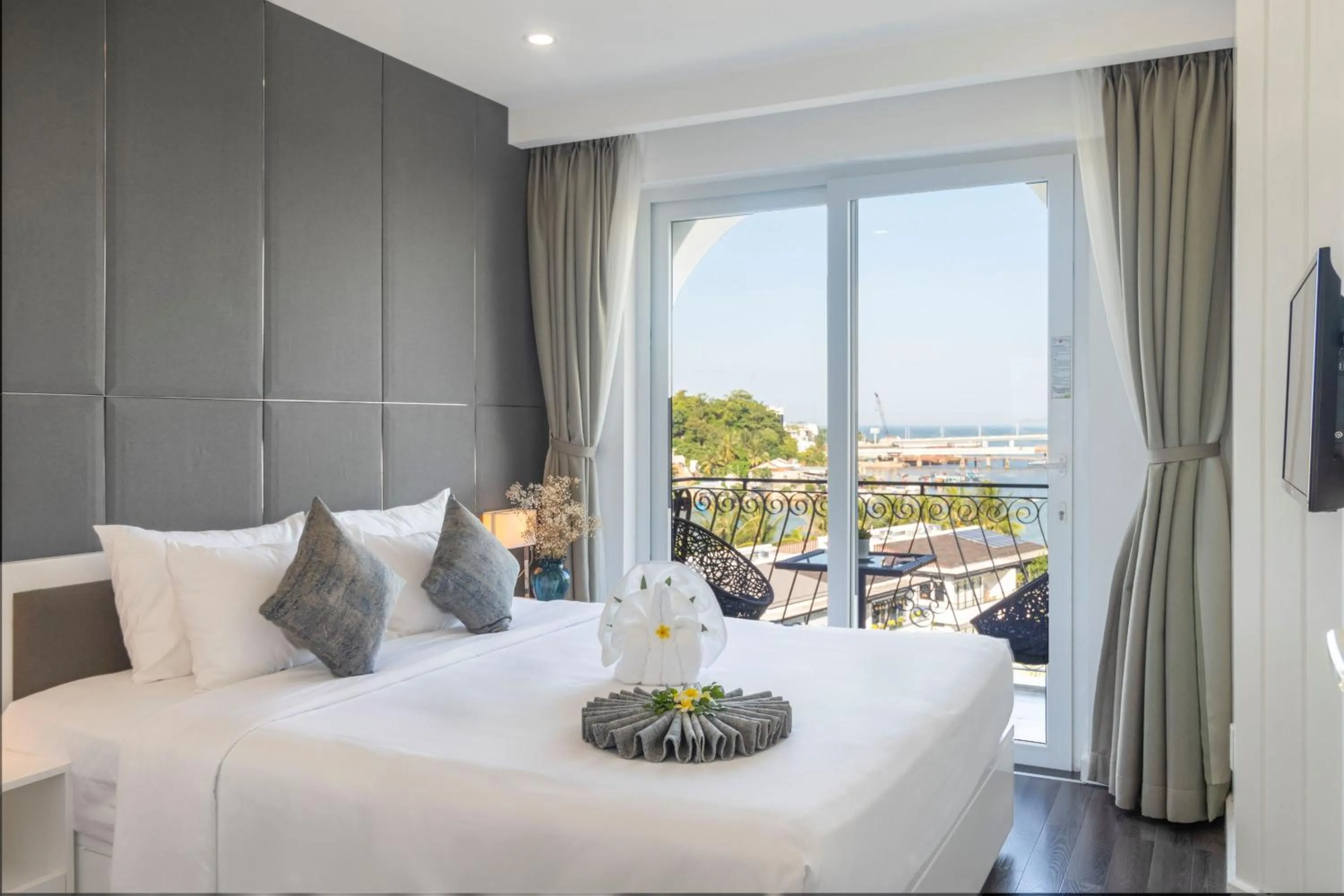 Bedroom, Bed in Champa Island Nha Trang - Resort Hotel & Spa