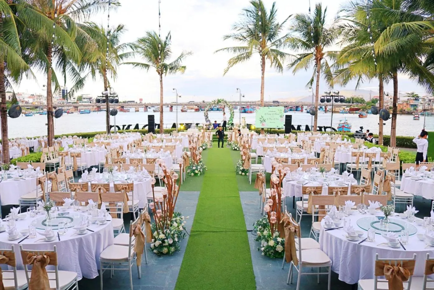 Restaurant/places to eat in Champa Island Nha Trang - Resort Hotel & Spa