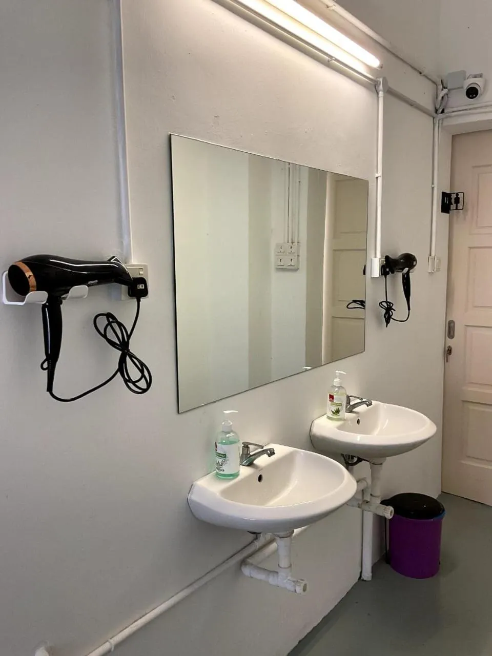 Bathroom in 39 Love Lane - Smart Intelligent Inn Georgetown