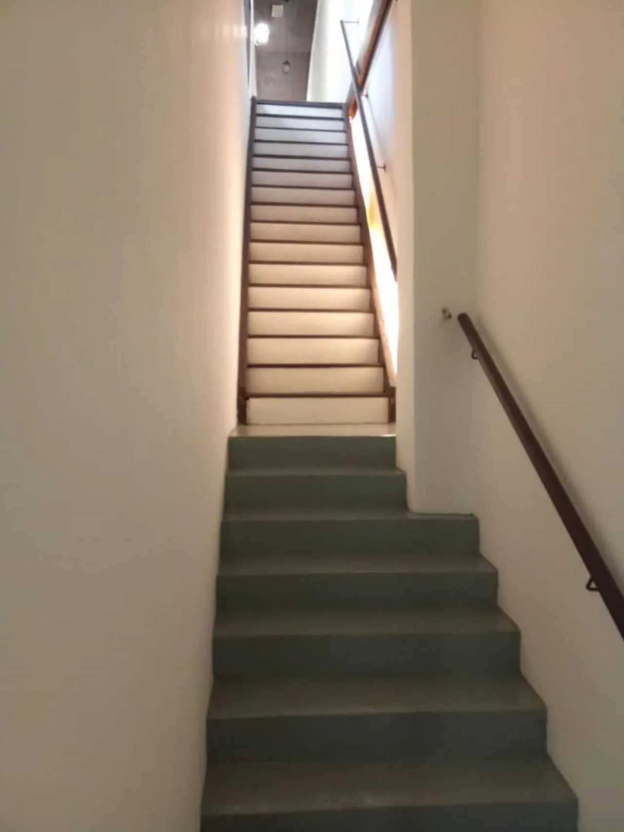 Property building in 39 Love Lane - Smart Intelligent Inn Georgetown