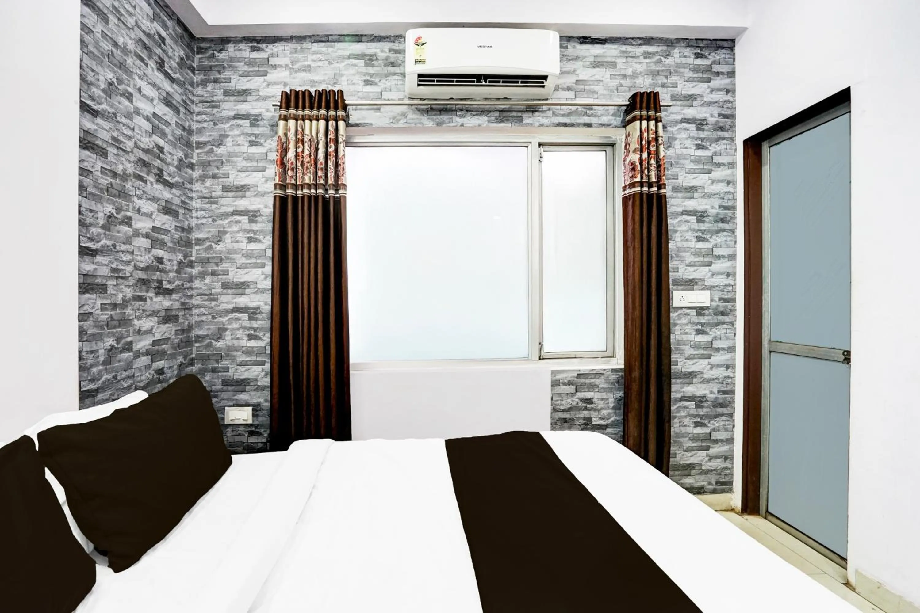 Bedroom, Bed in Super Hotel O Jagatpura Near JTM Mall Formerly Royan Inn
