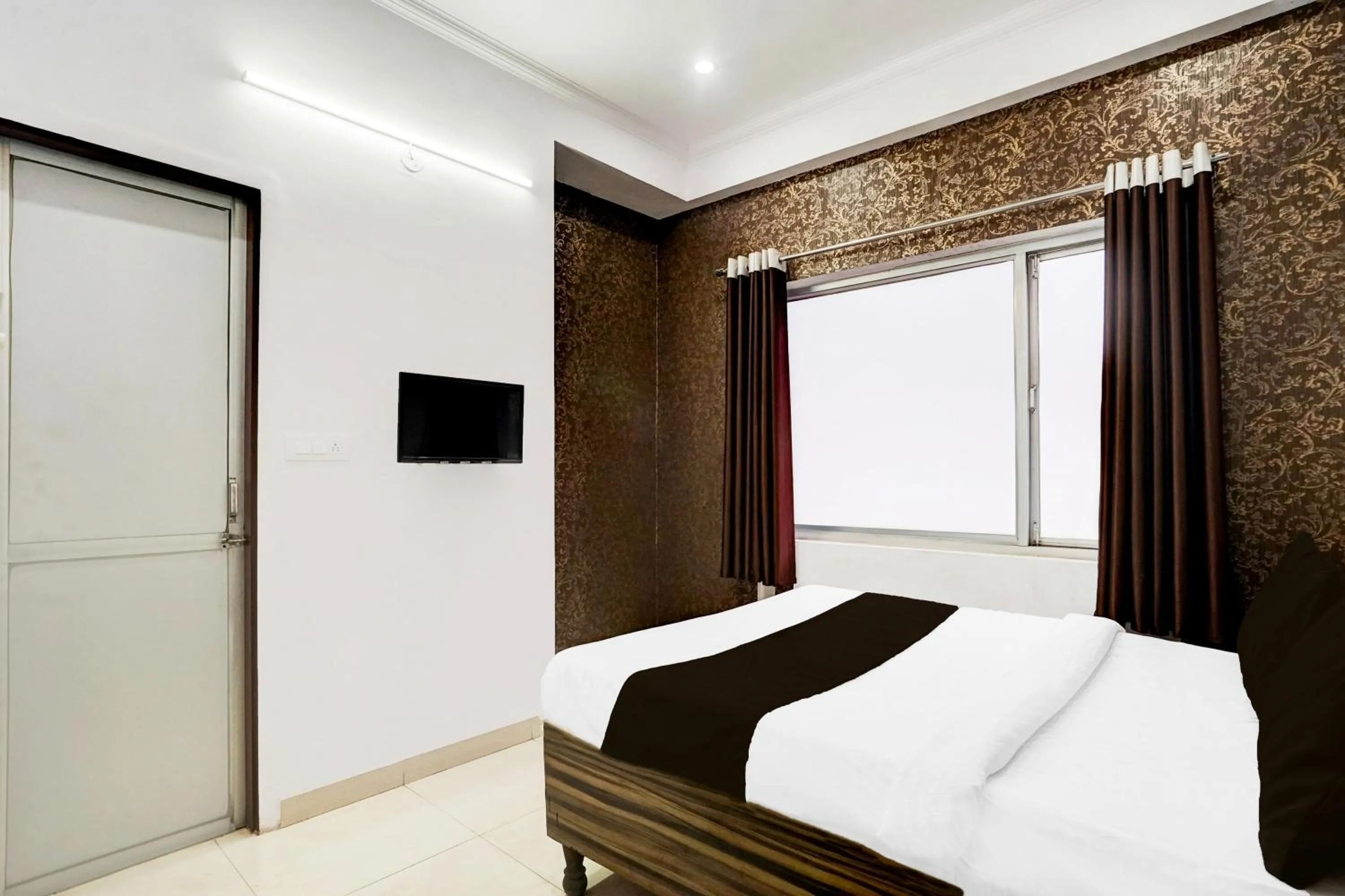 Bedroom, Bed in Hotel O Jagatpura Near JTM Mall Formerly Royan Inn