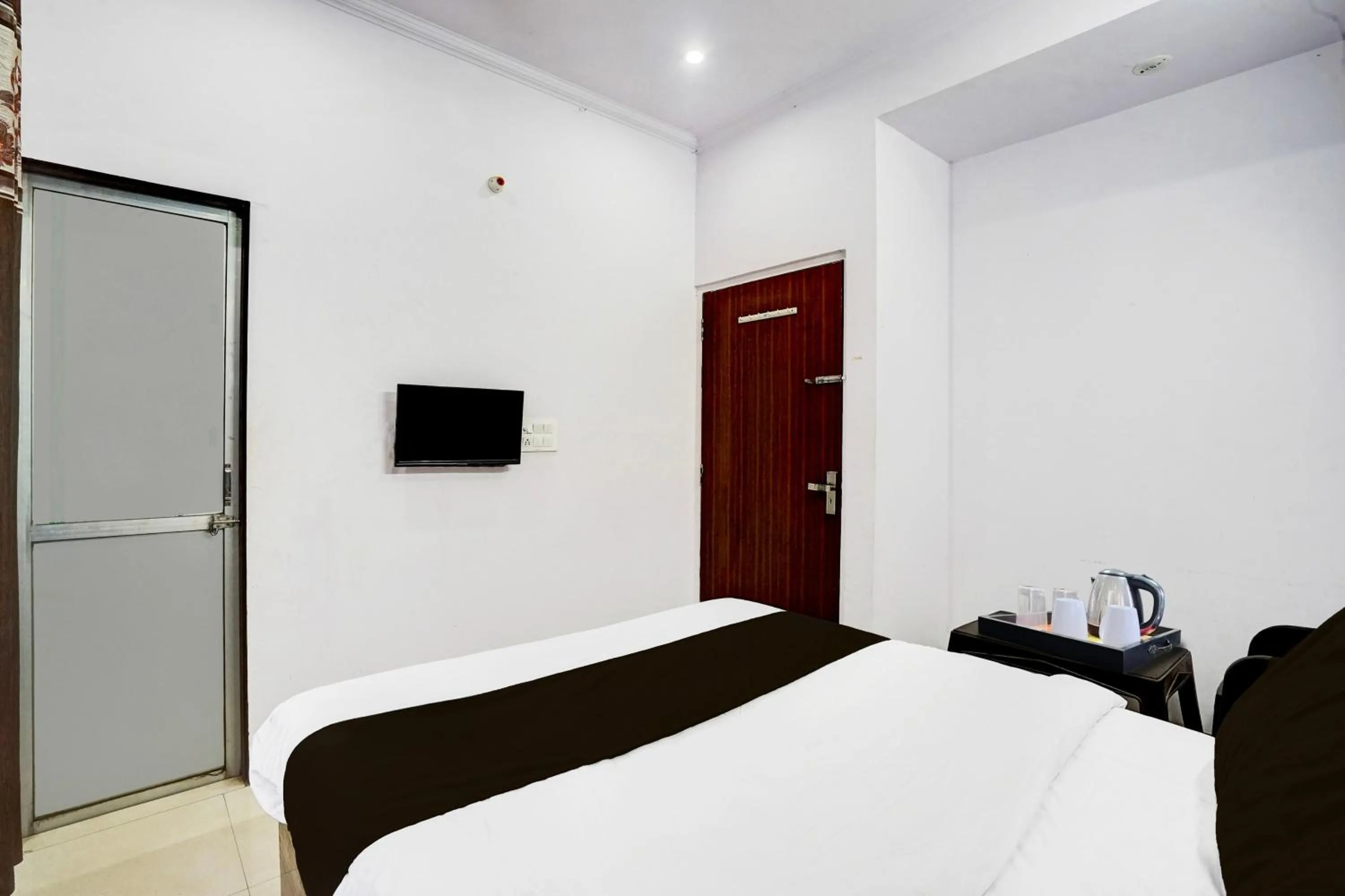 Bedroom, Bed in Super Hotel O Jagatpura Near JTM Mall Formerly Royan Inn