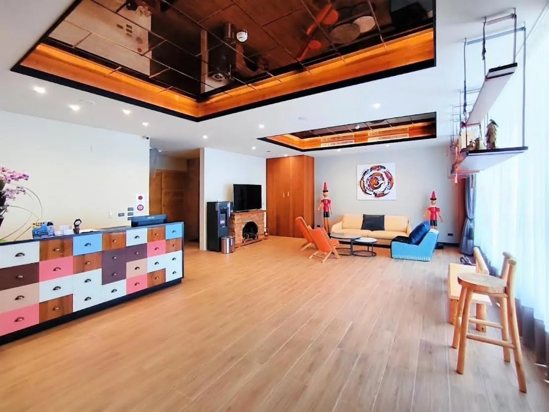 Living room in Sun Lake Hotel