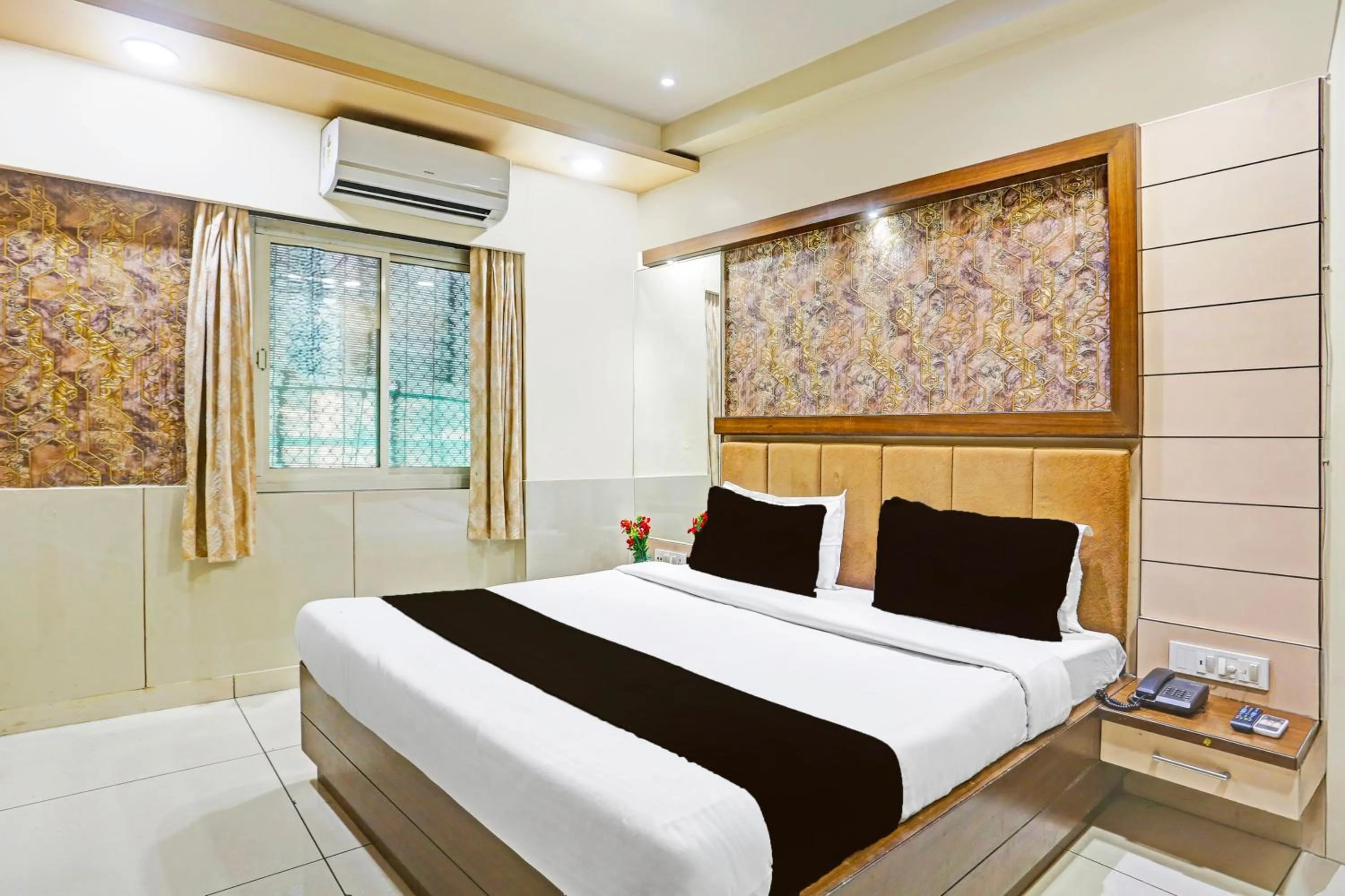 Bedroom, Bed in Super Hotel O Kesarganj Formerly Suman Palace