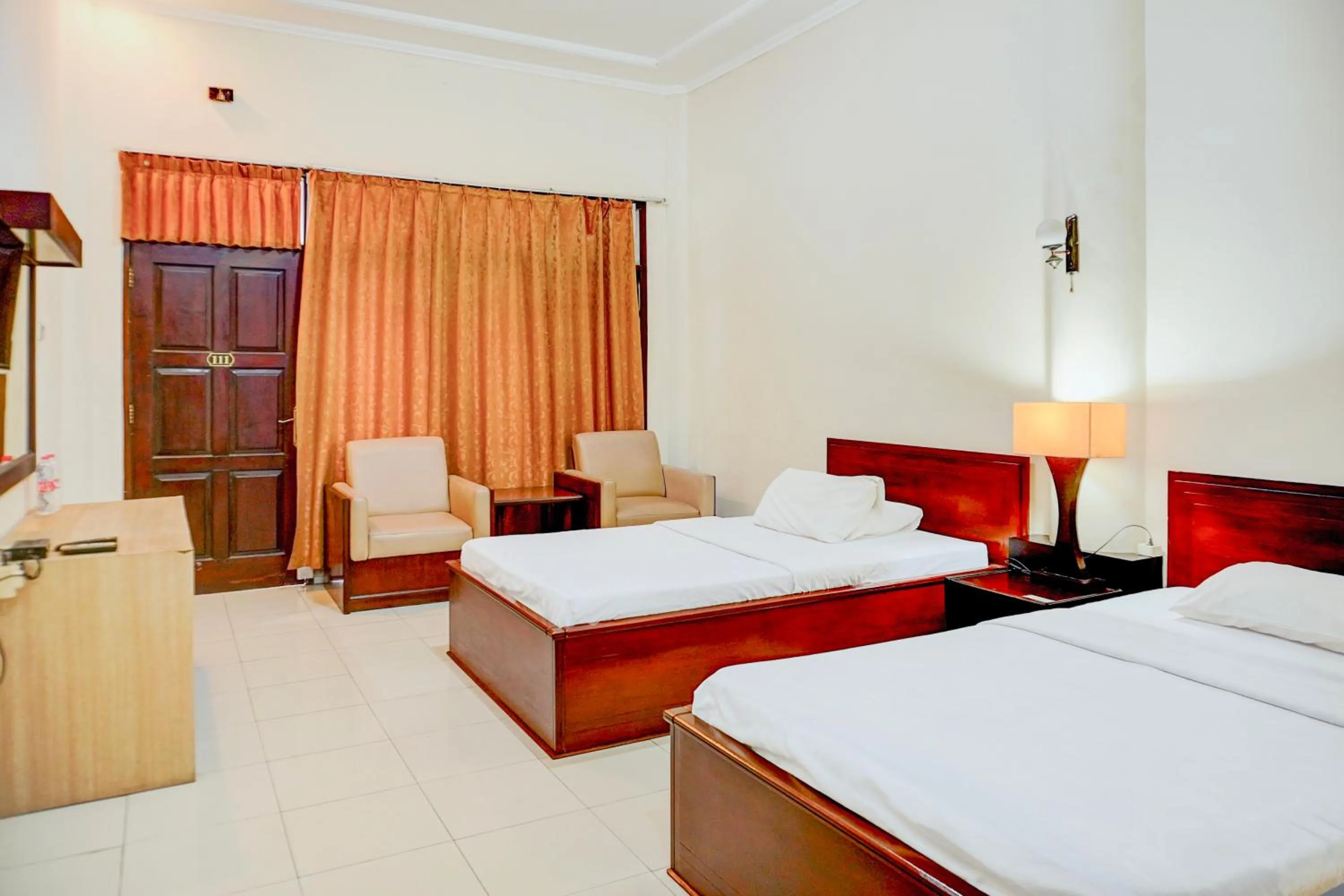 Bedroom in Collection O Pekalongan Near Pasar Batik Setono Formerly Hotel Jayadipa